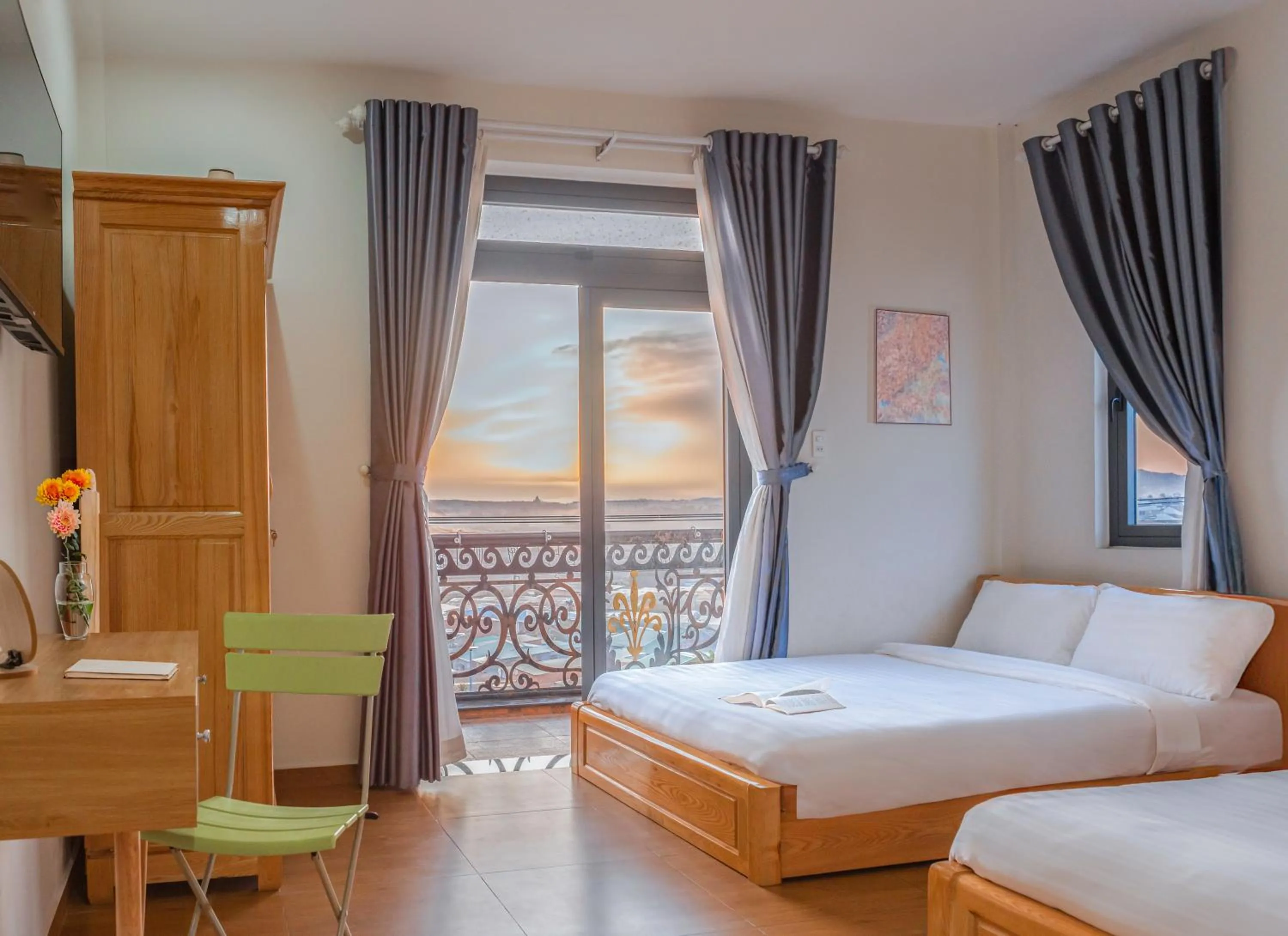 Bed in Nhý Villa Đà Lạt Review