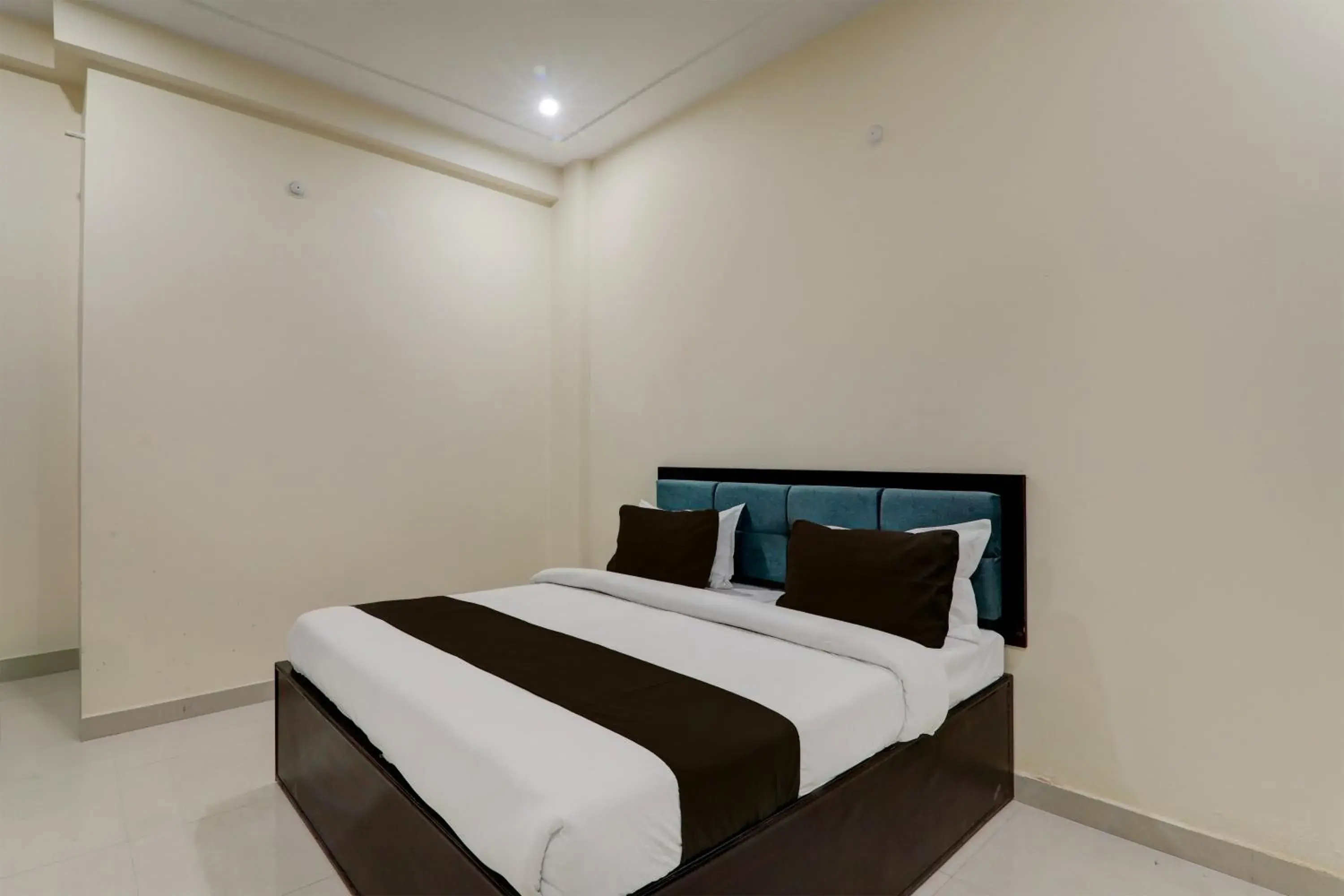 Hotel supreme stay Jaipur international airport jagatpura chawpaty Hotel supreme stay Jaipur international airport jagatpura chawpaty