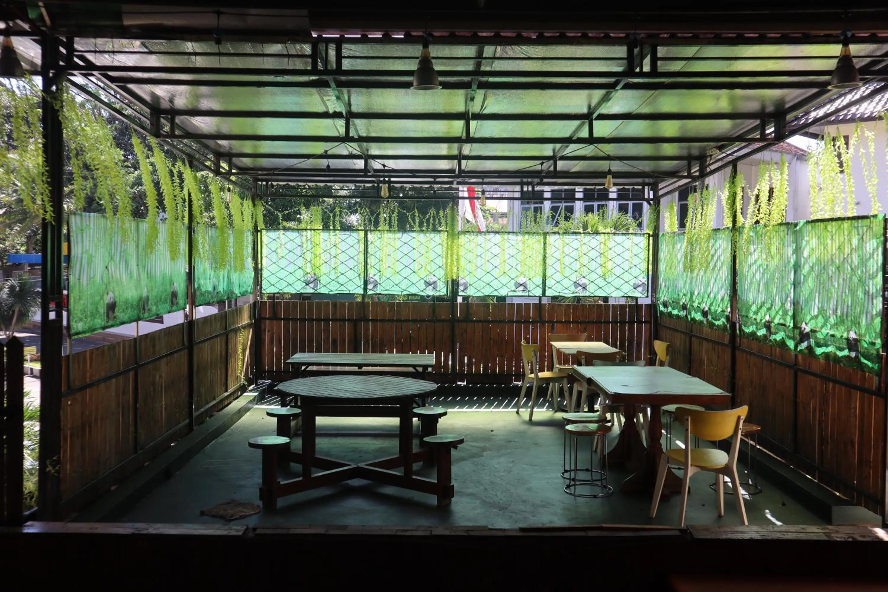 Restaurant/places to eat in Hotel Bumi Kitri