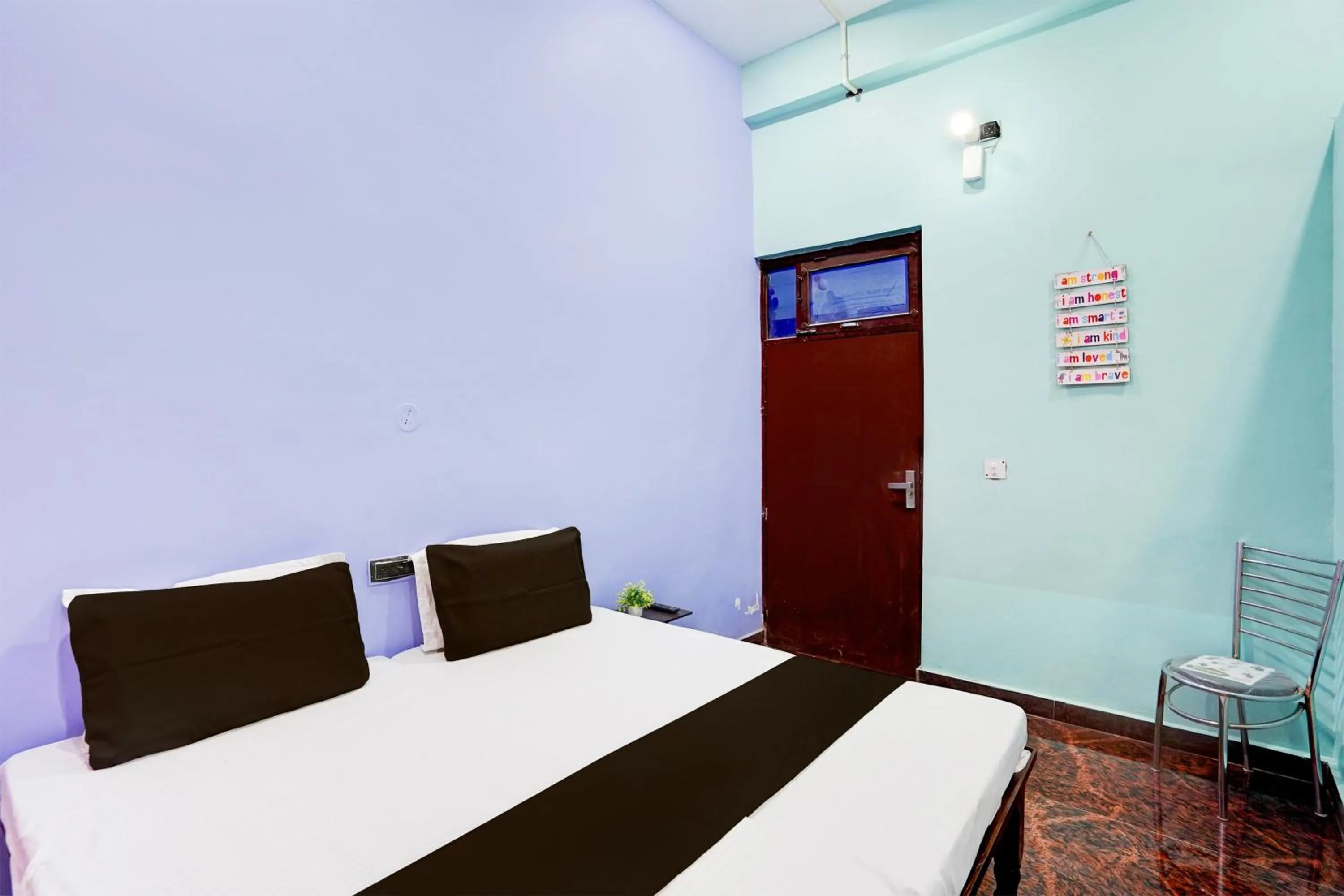 Bedroom, Bed in Hotel O HALDIRAMA HOTEL AND RESTAURANT