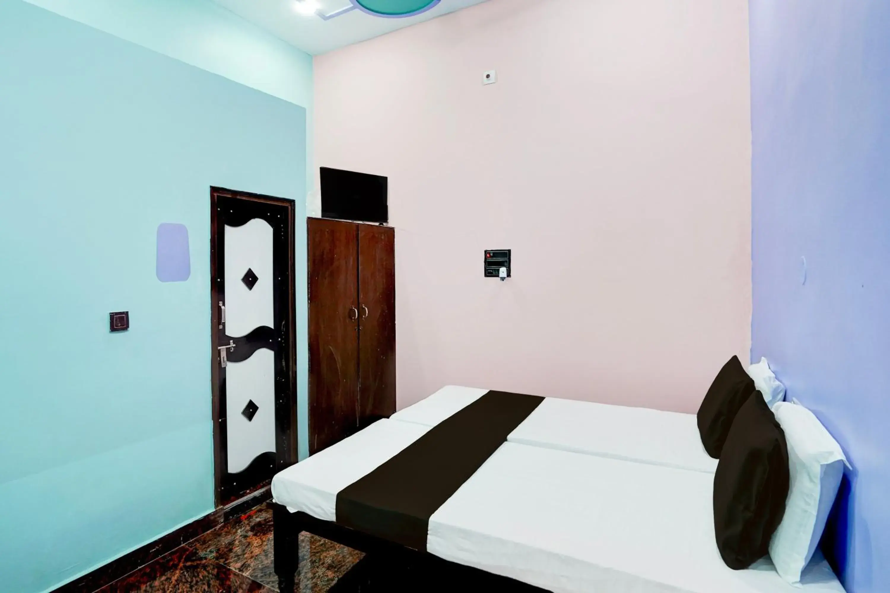 Classic Triple Room - single occupancy in Hotel O HALDIRAMA HOTEL AND RESTAURANT Classic Triple Room - single occupancy in Hotel O HALDIRAMA HOTEL AND RESTAURANT