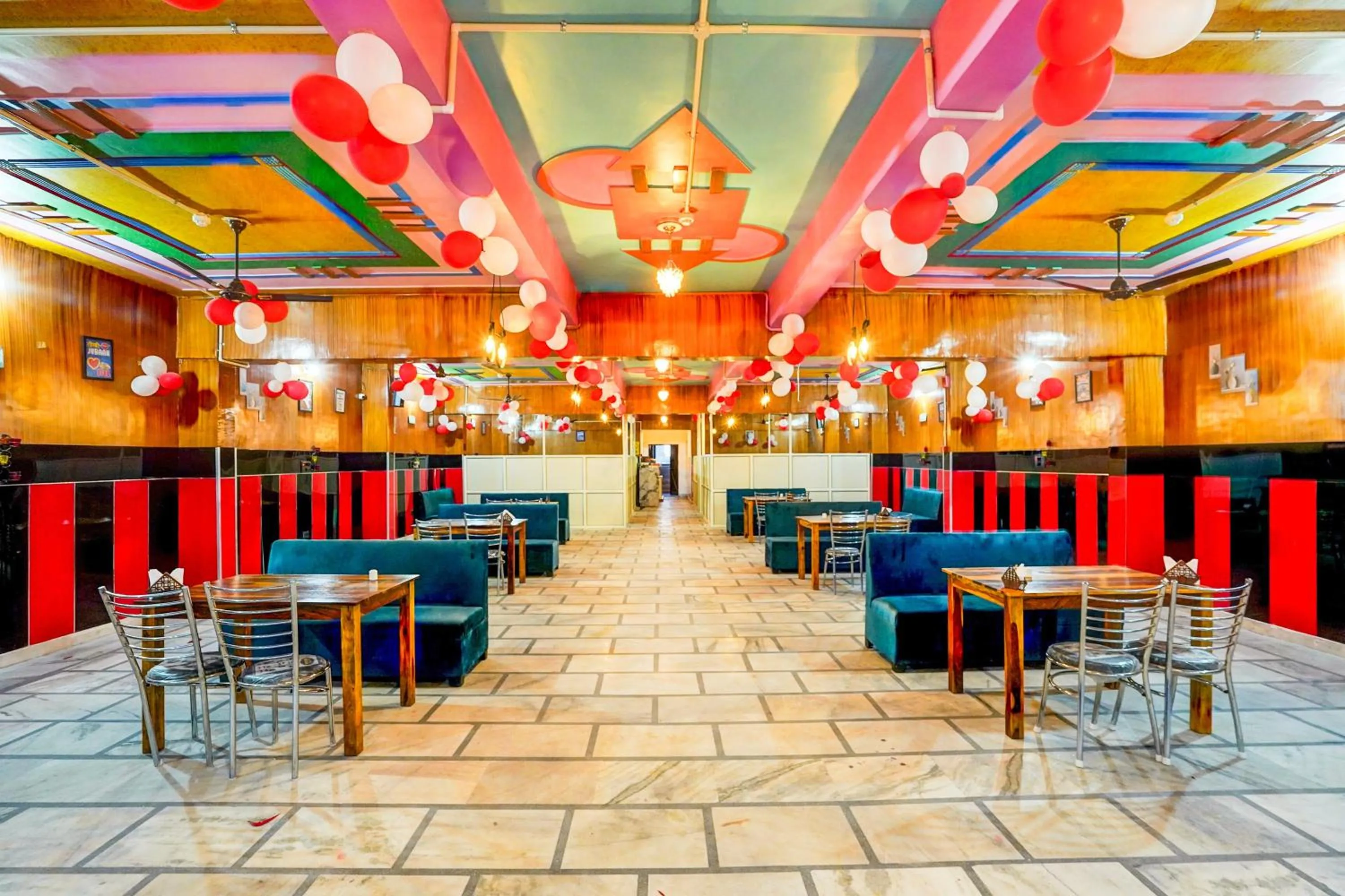Lobby or reception in Hotel O HALDIRAMA HOTEL AND RESTAURANT