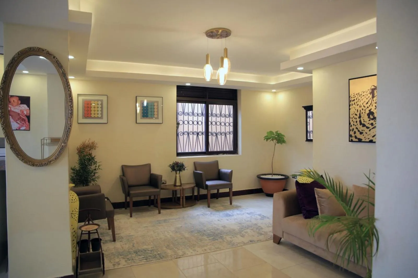 Seating area in ENN Business Hotel
