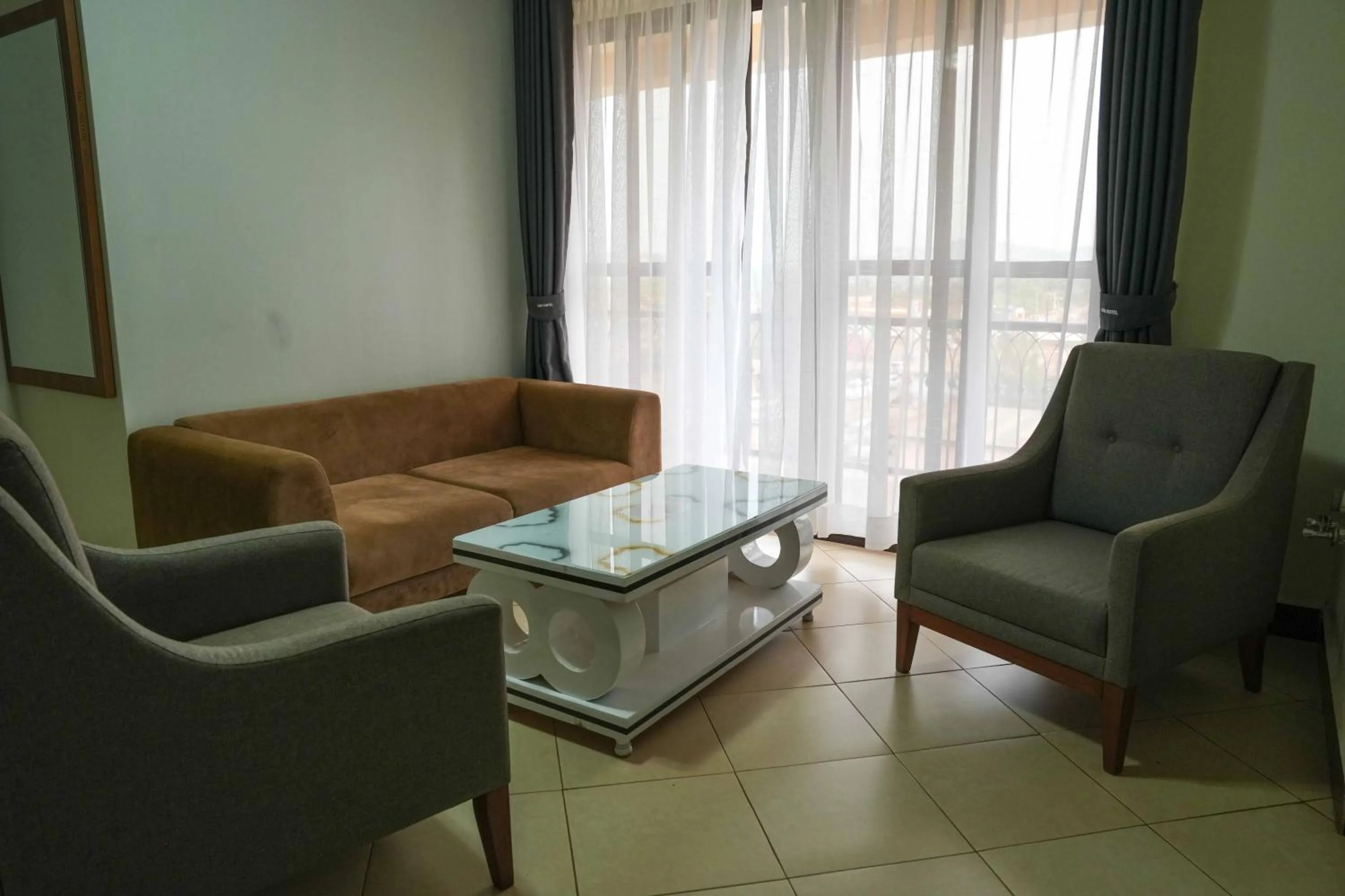 Bedroom in ENN Business Hotel