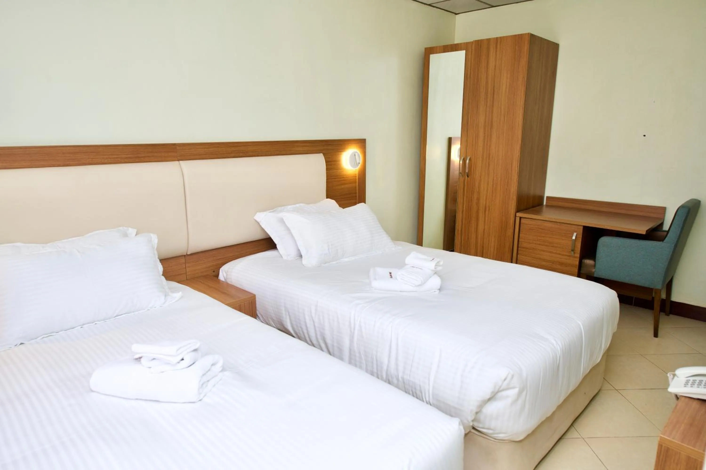 Bedroom, Bed in ENN Business Hotel