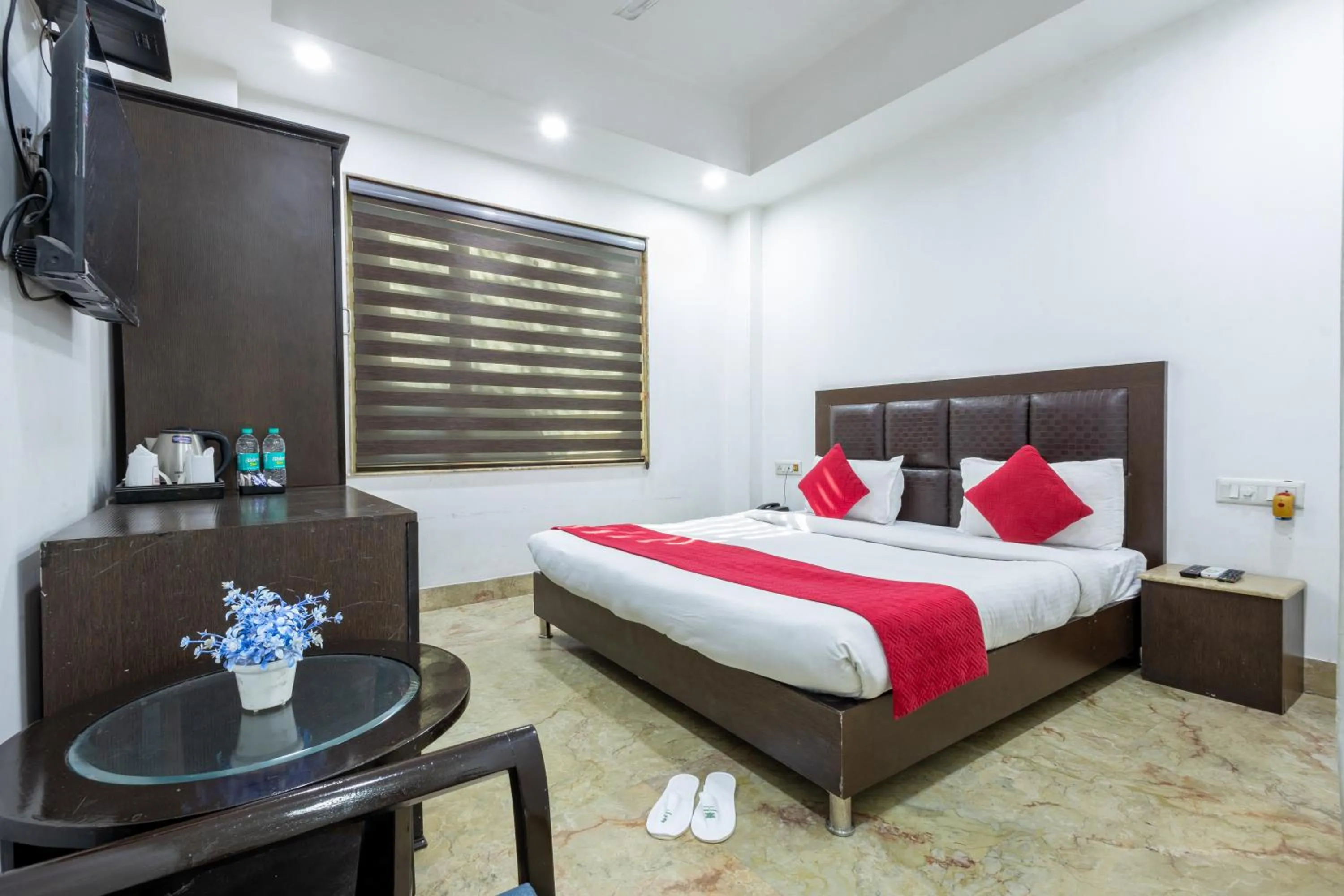 Hotel Vedas Heritage - Karol Bagh