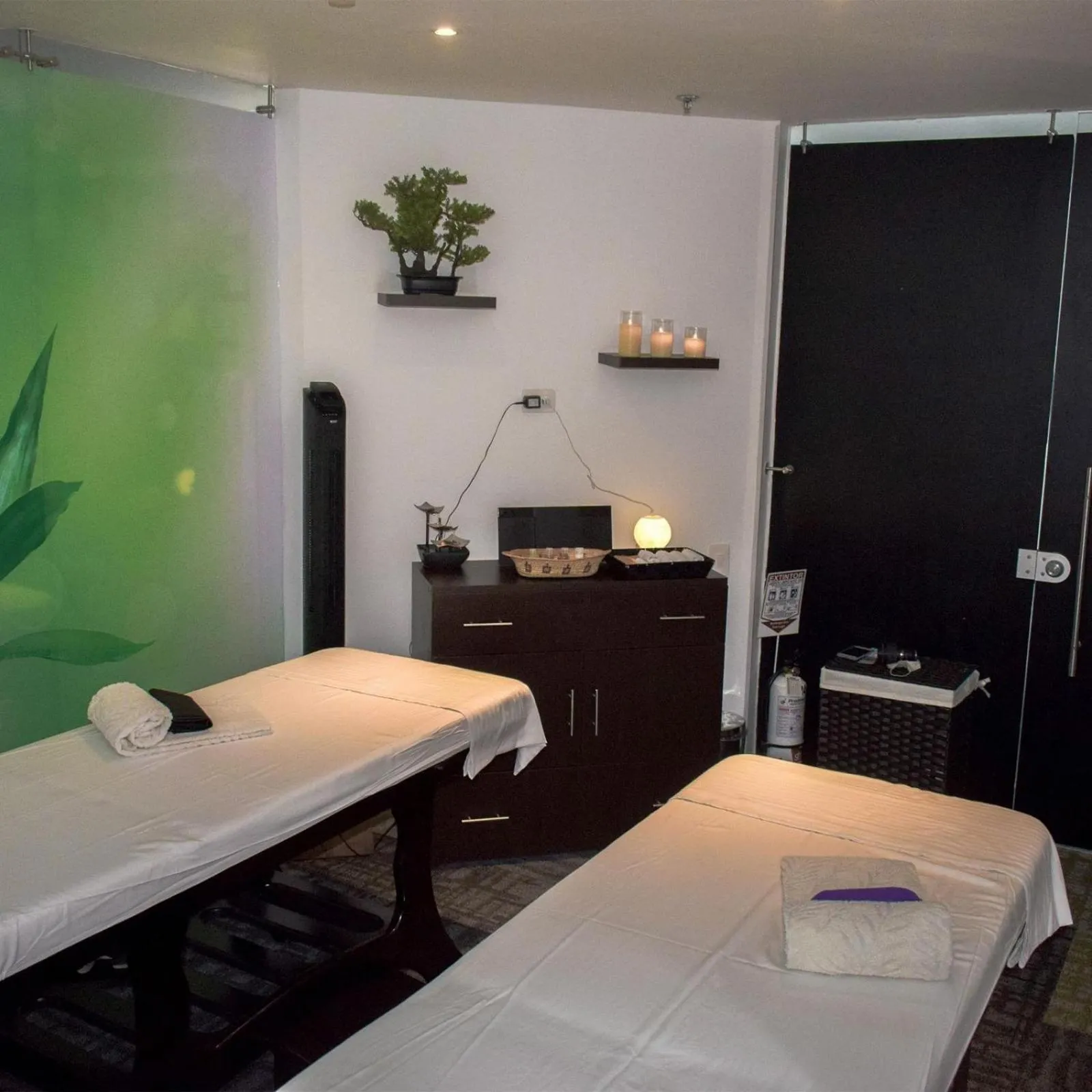 Massage, Bed in GHL Style Yopal