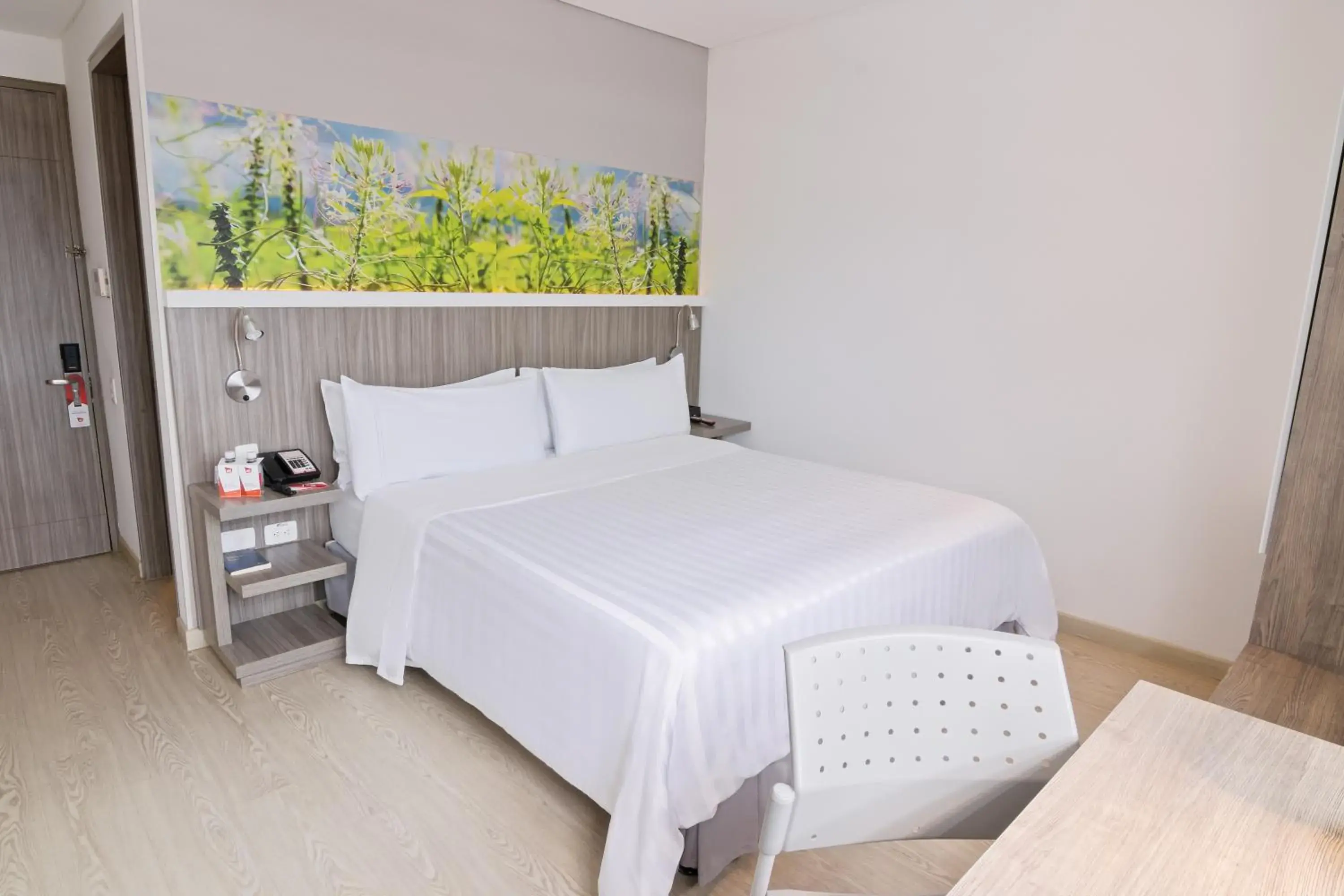 Photo of the whole room, Bed in GHL Style Yopal Photo of the whole room, Bed in GHL Style Yopal