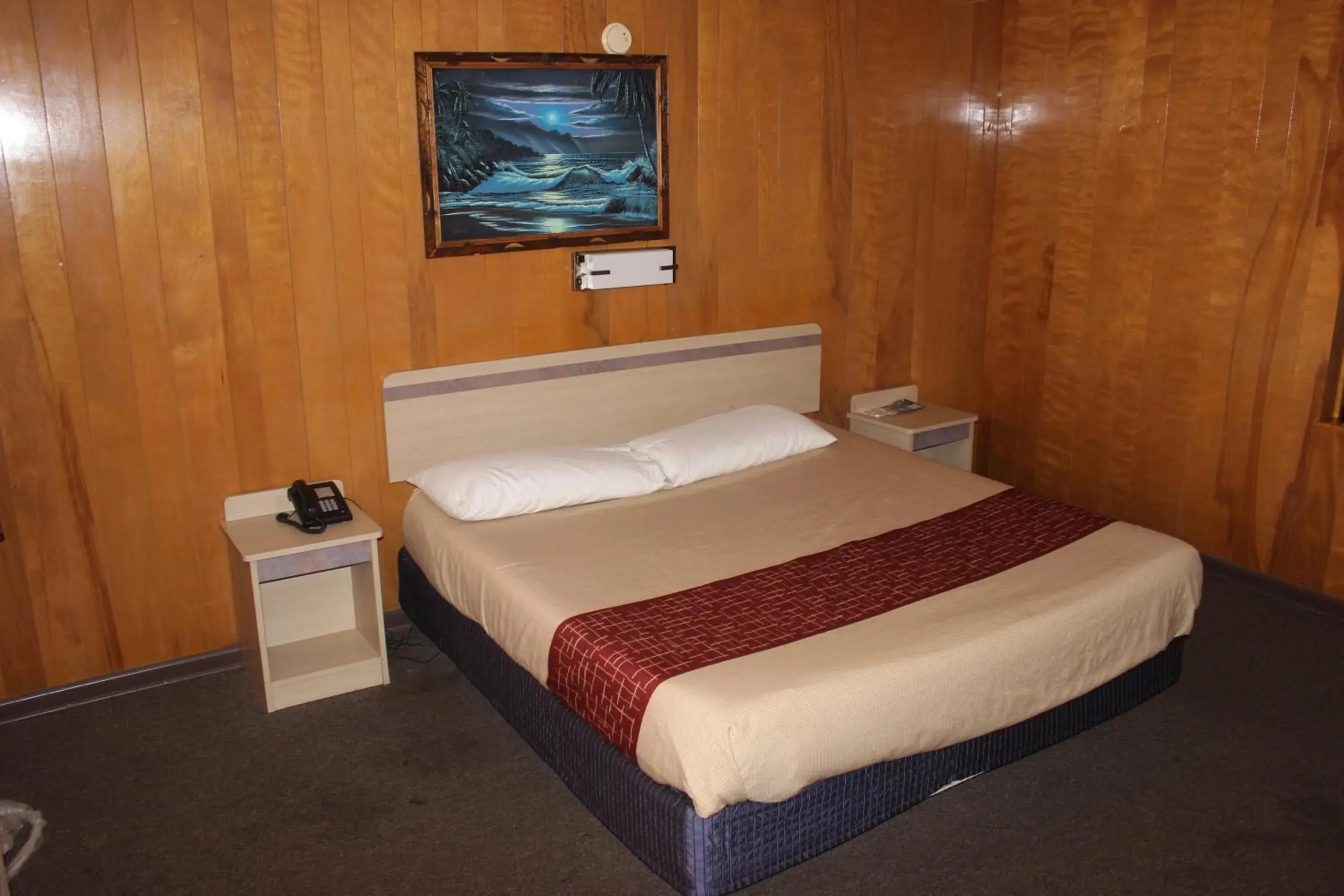 King Room - Non-Smoking in Budget Inn Pulaski King Room - Non-Smoking in Budget Inn Pulaski