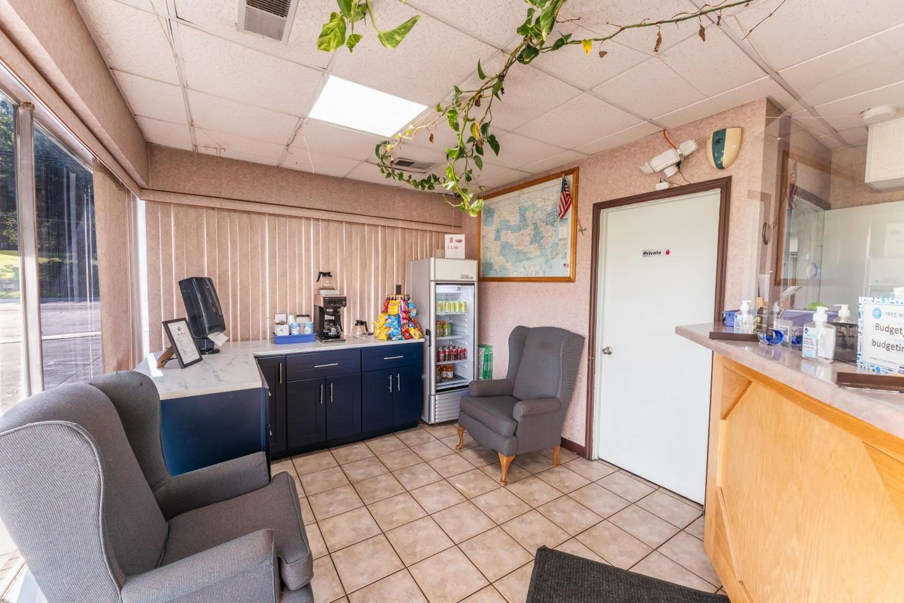 Coffee/tea facilities in Budget Inn Pulaski