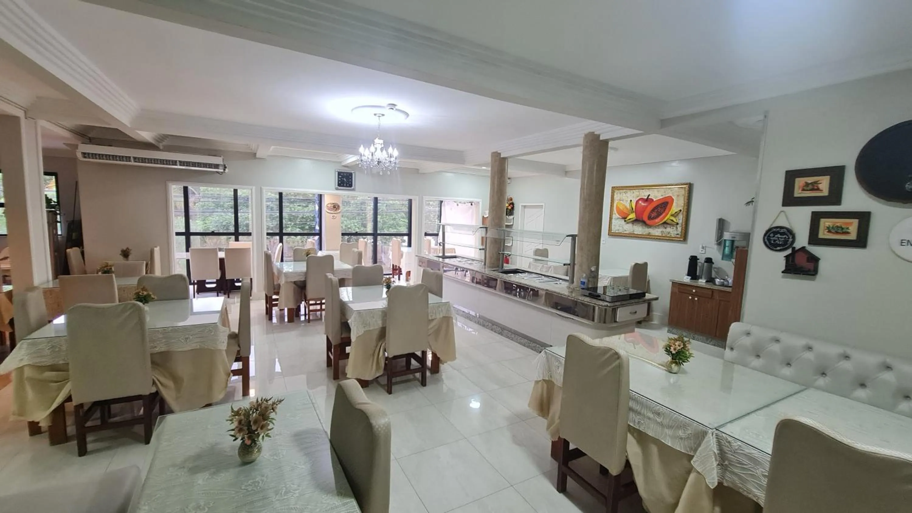 Buffet breakfast in Faixa Hotel