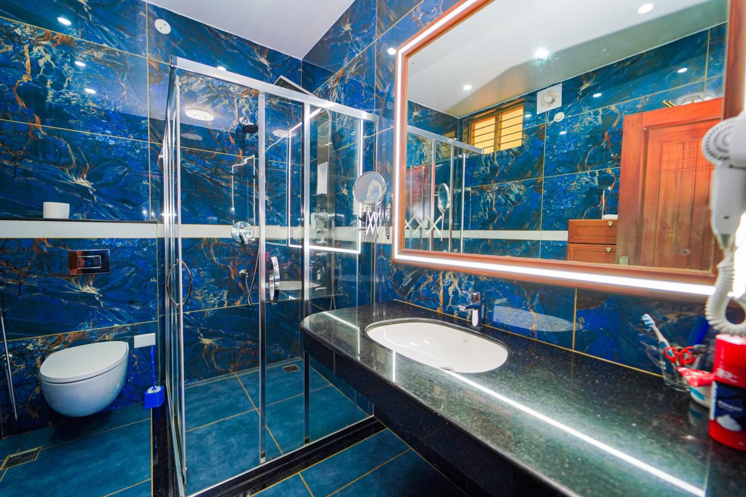 Shower in Skylar Seaview Beach Resort & Ayurveda Varkala