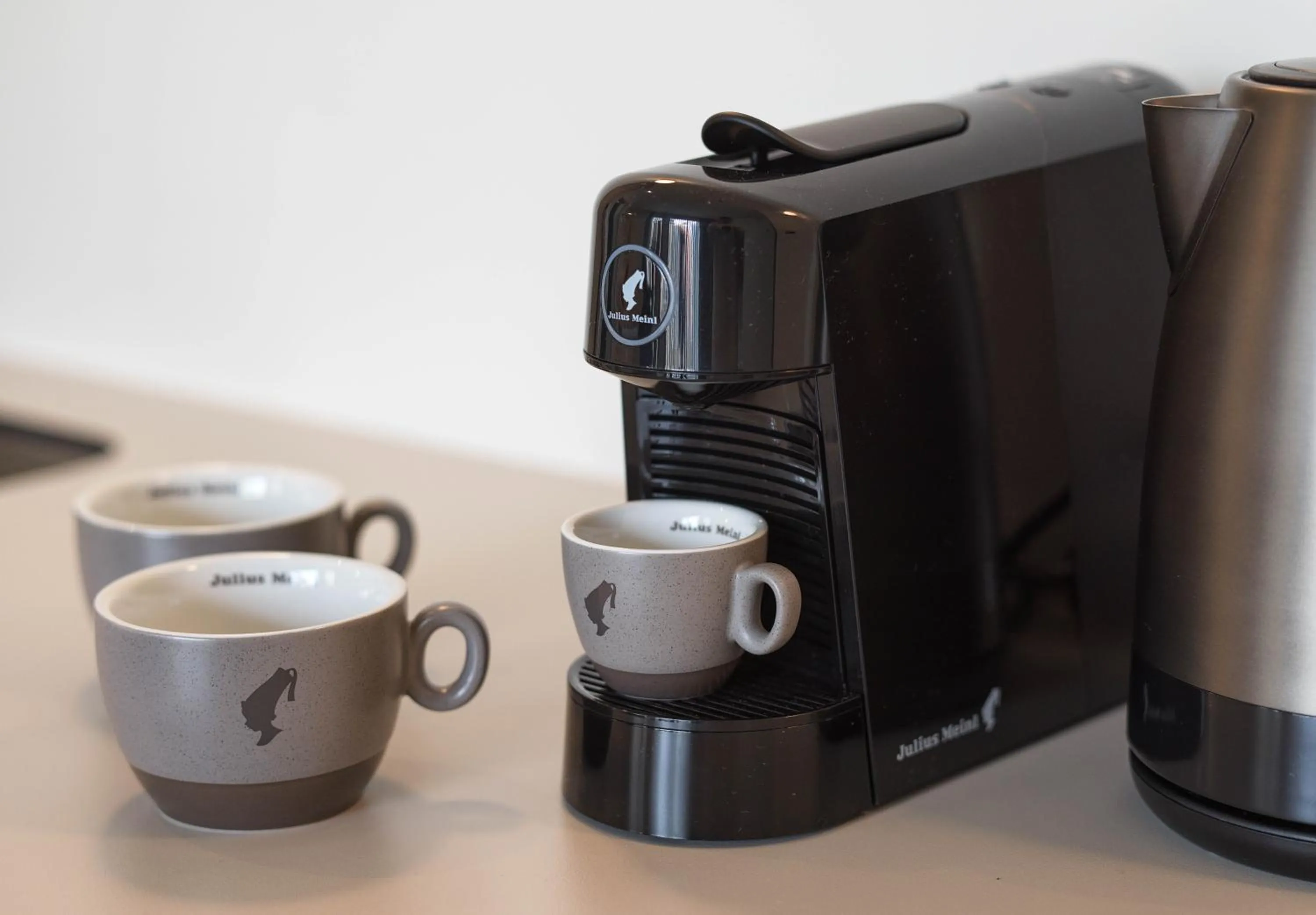 Coffee/tea facilities in Alinea Market Agora Square