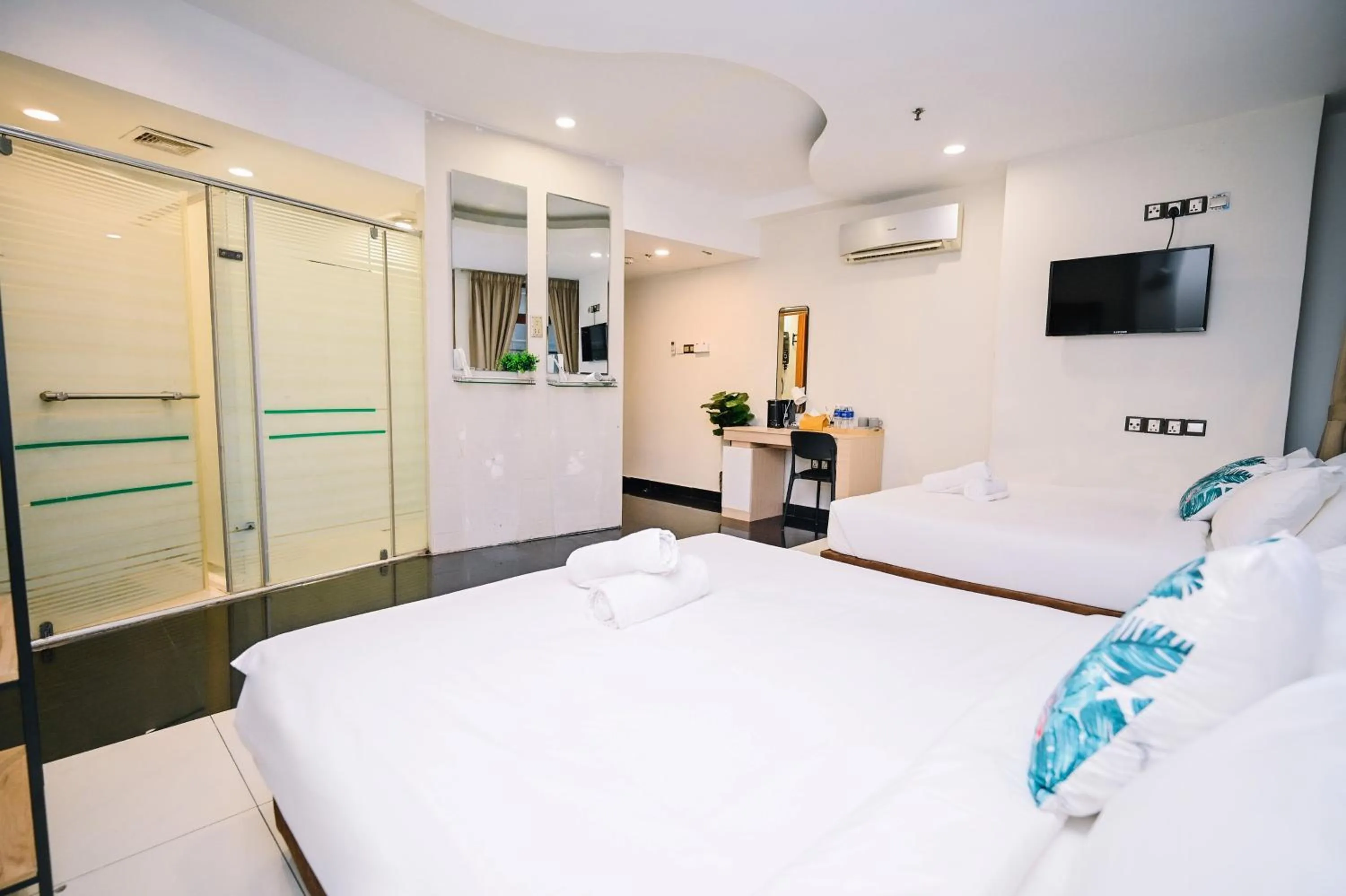 Bed in Swing & Pillows - Masjid Jamek Kuala Lumpur