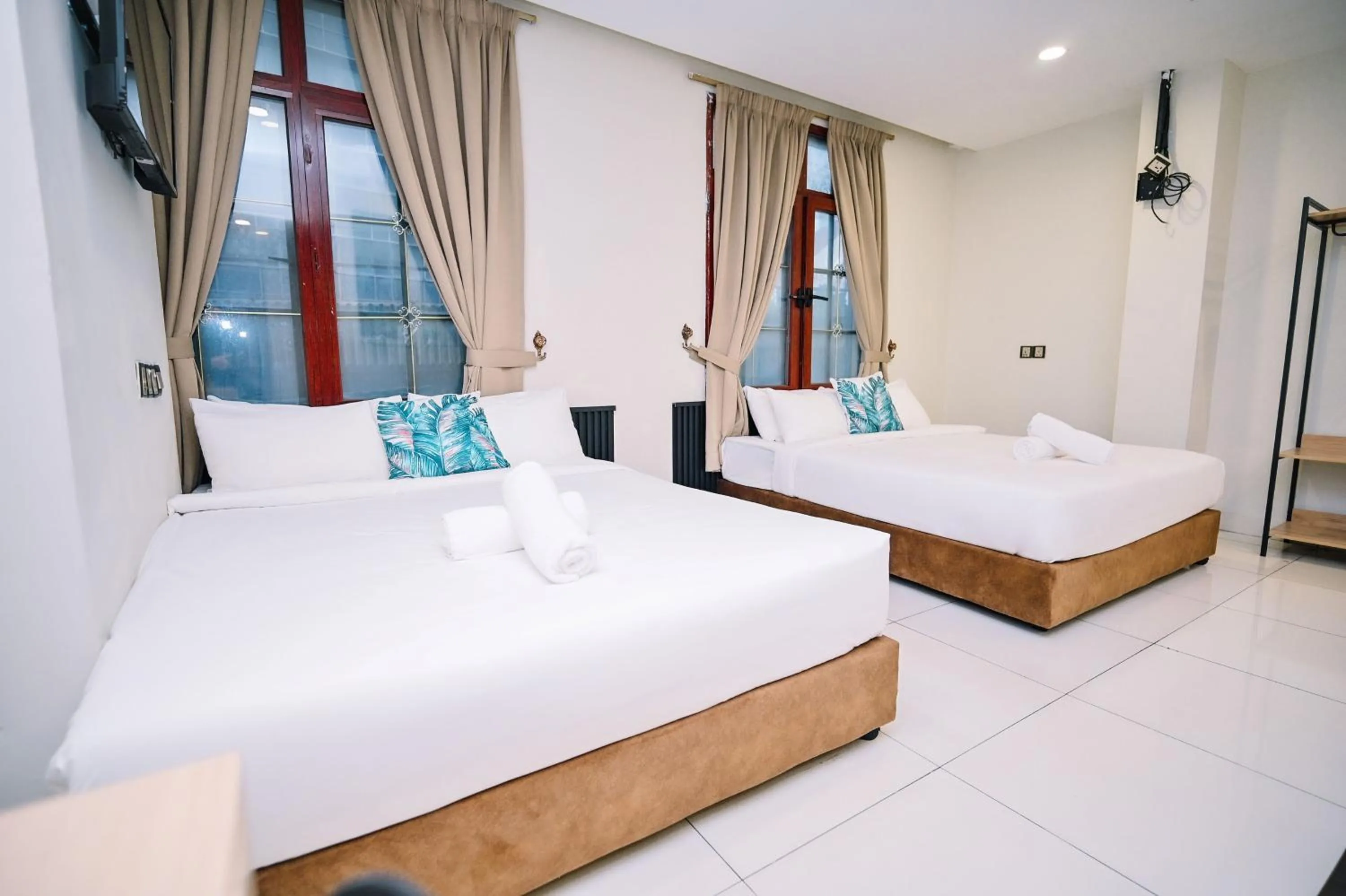 Bed in Swing & Pillows - Masjid Jamek Kuala Lumpur