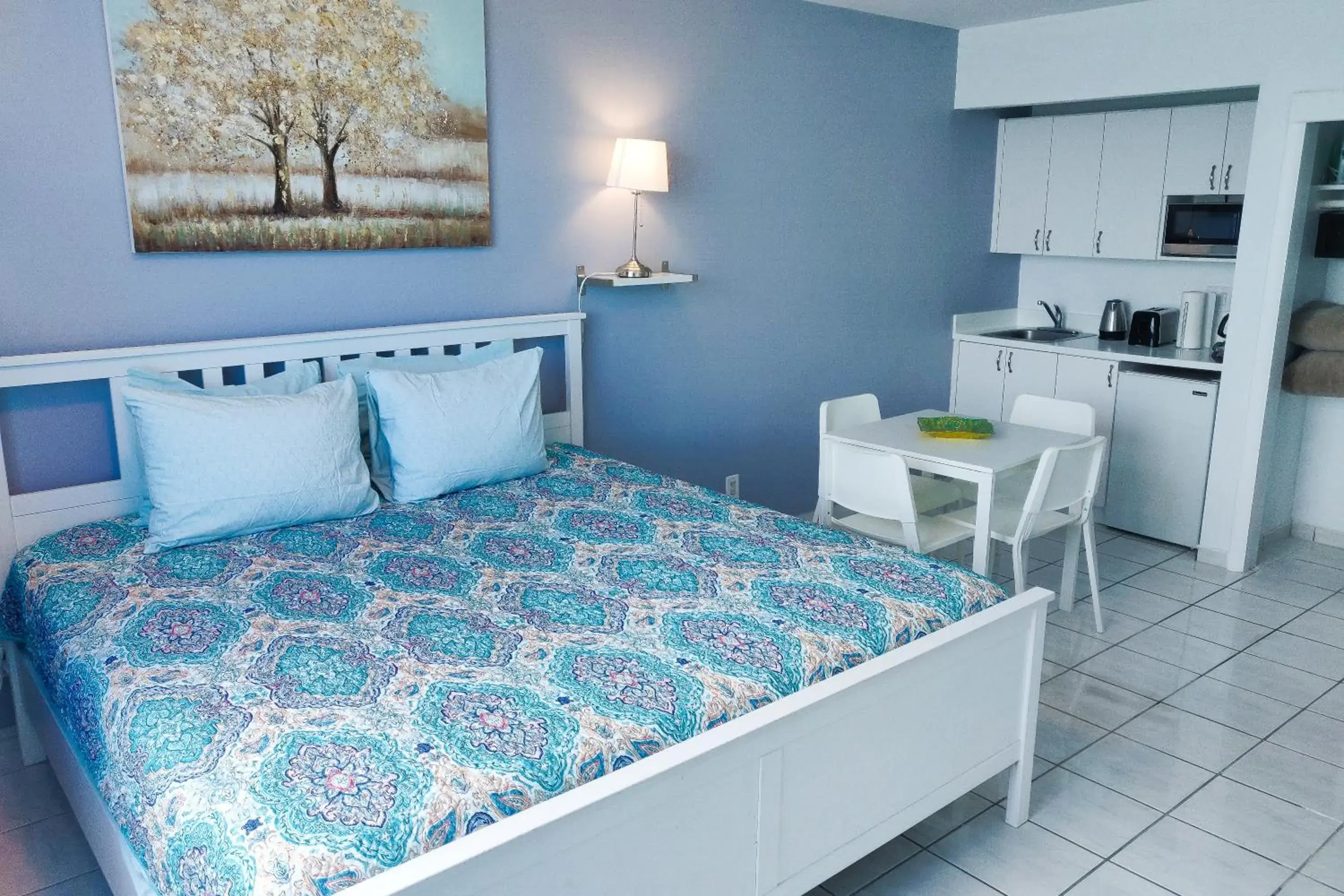 Deluxe King Studio in Miami Beach Apartments by MiaRentals Deluxe King Studio in Miami Beach Apartments by MiaRentals