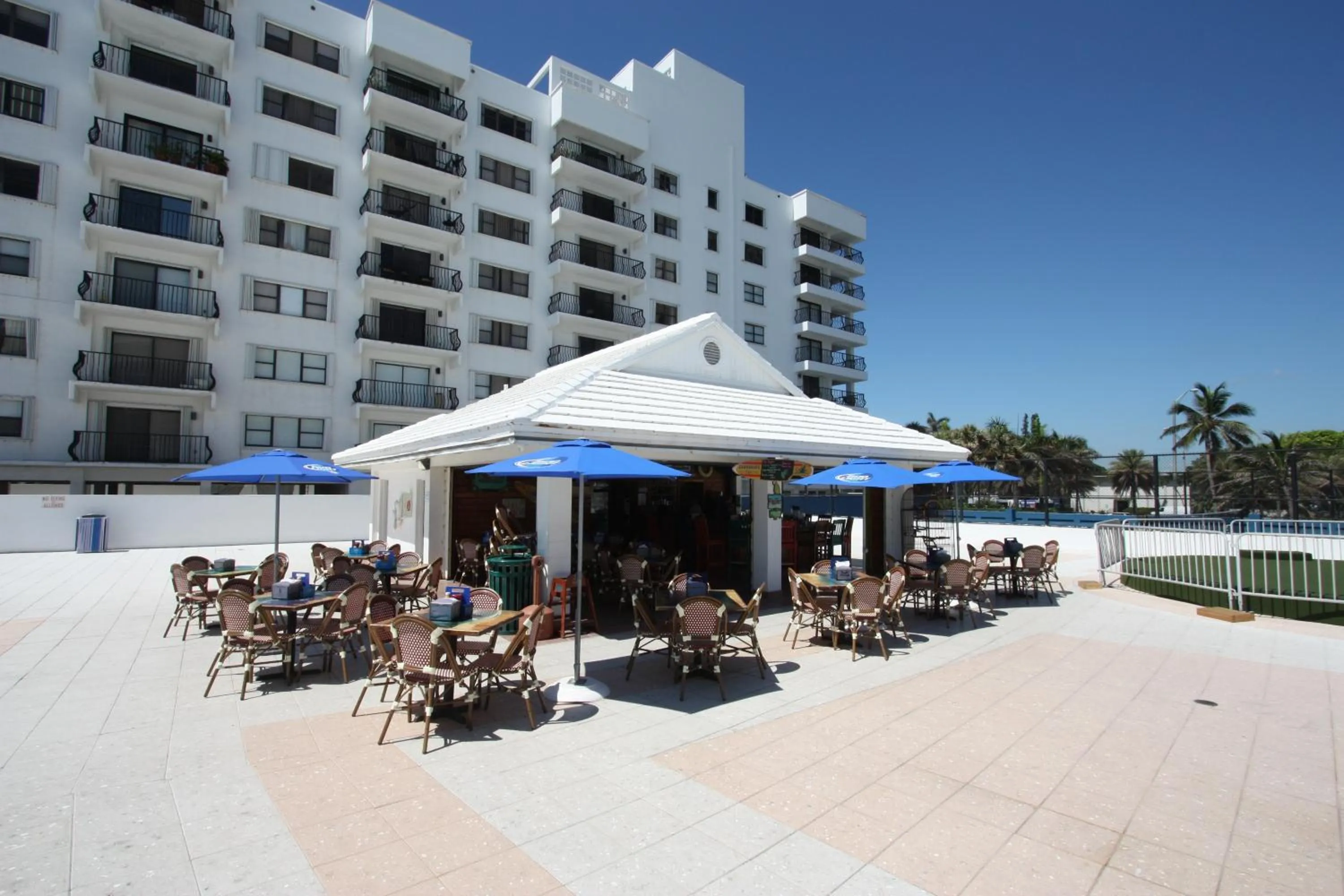 Restaurant/places to eat in Miami Beach Apartments by MiaRentals