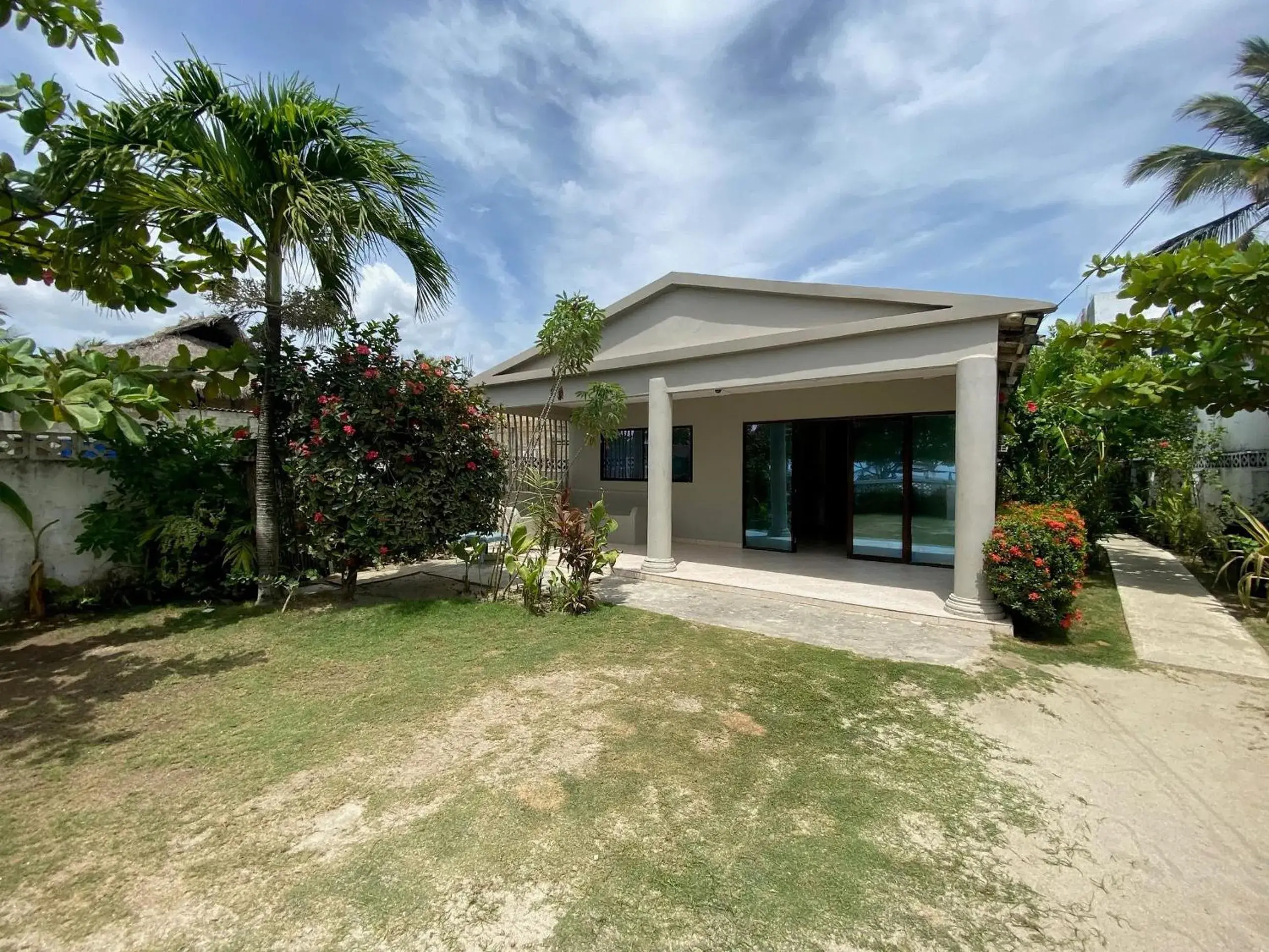 Bungalow - Beach Front in Casa de Playa Manecal Bungalow - Beach Front in Casa de Playa Manecal