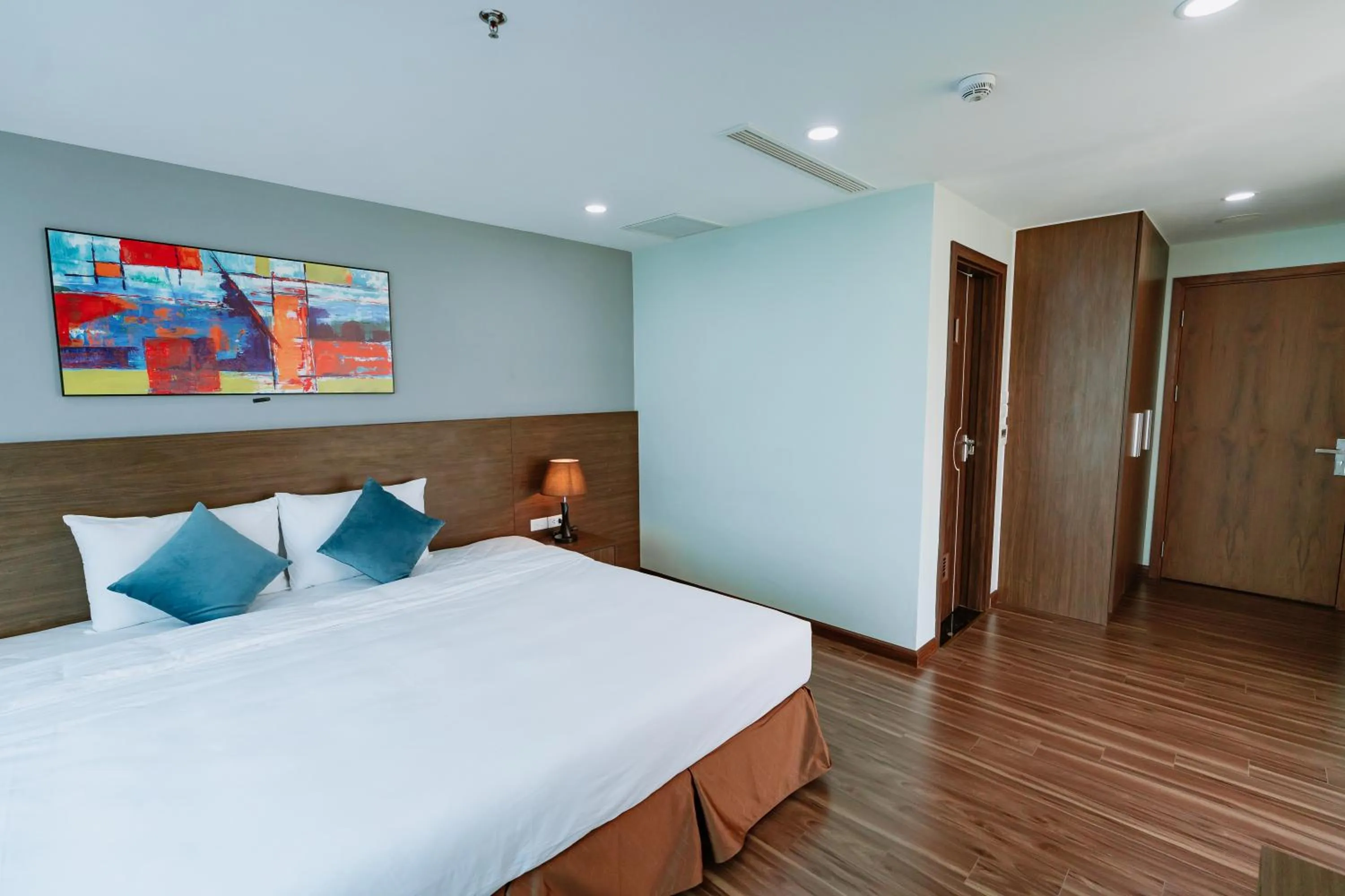 Bed in Legend Westlake Hotel