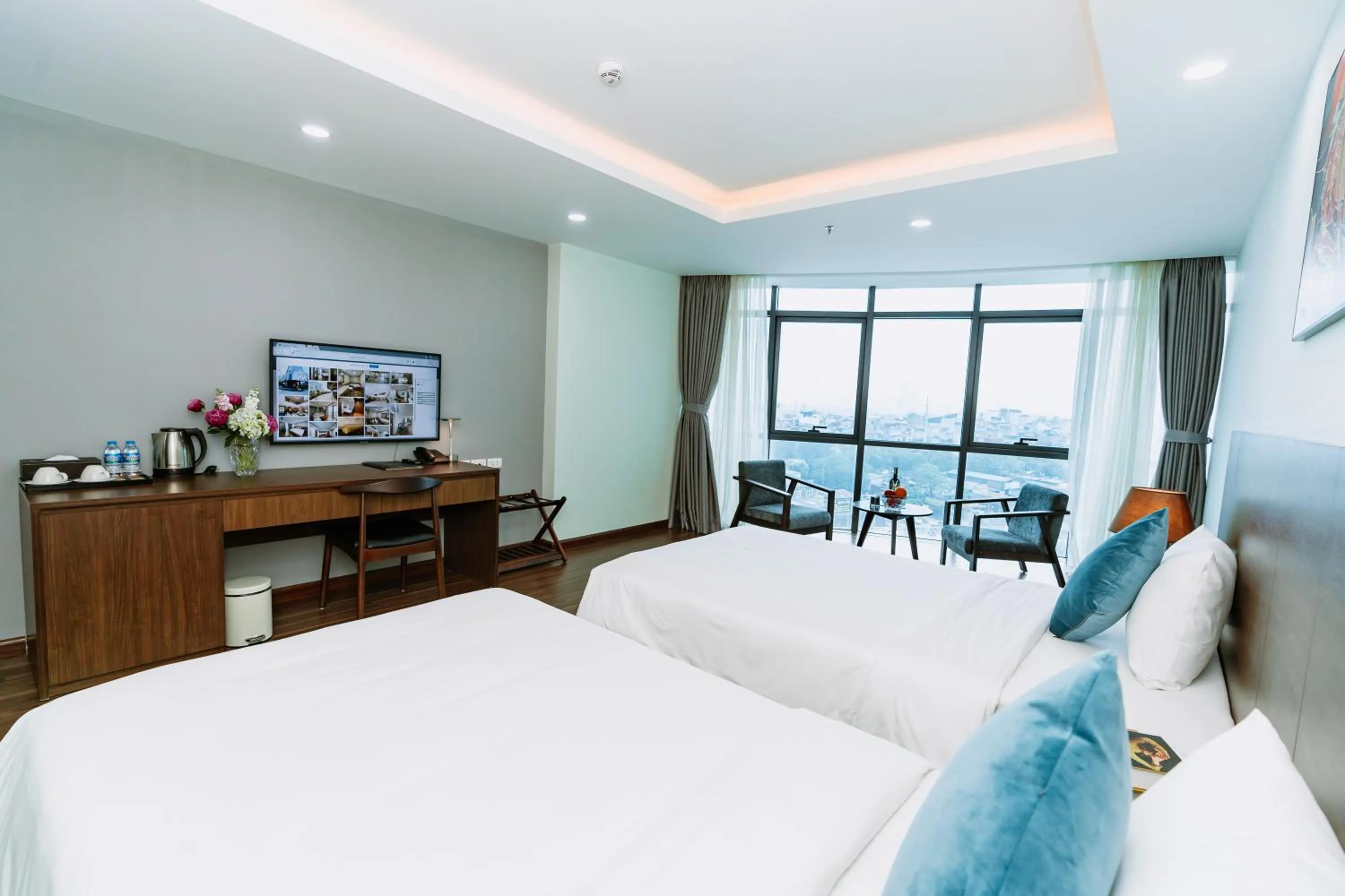 Bedroom, Bed in Legend Westlake Hotel