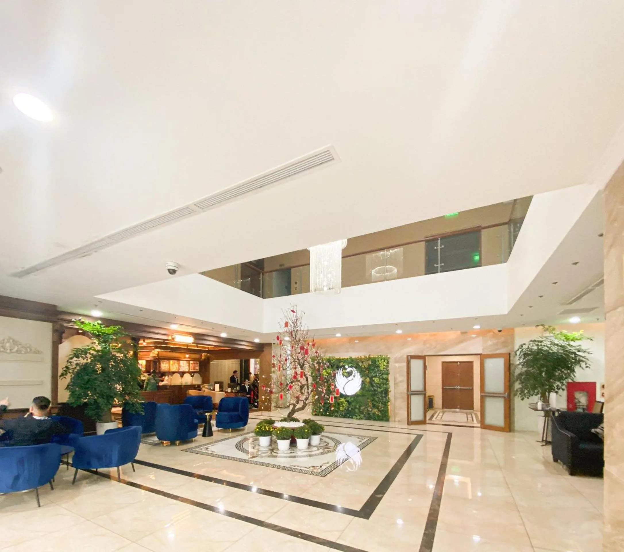 Lobby or reception in Legend Westlake Hotel