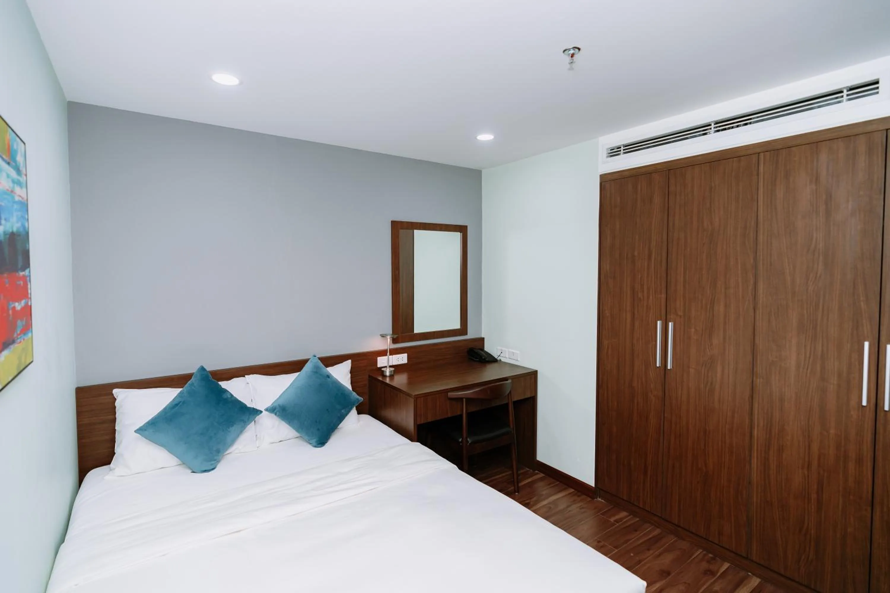 Bedroom, Bed in Legend Westlake Hotel