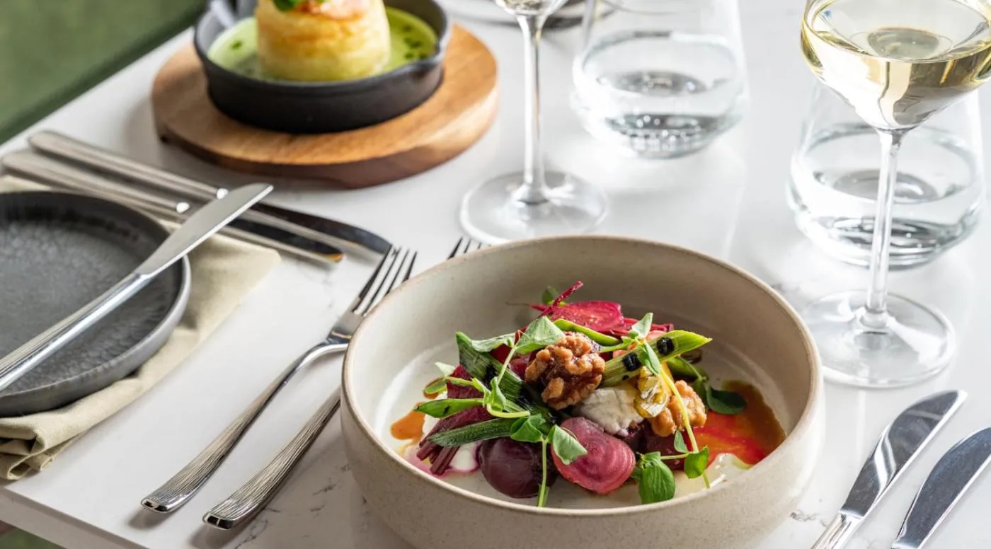 Restaurant/places to eat in Escapade Silverstone