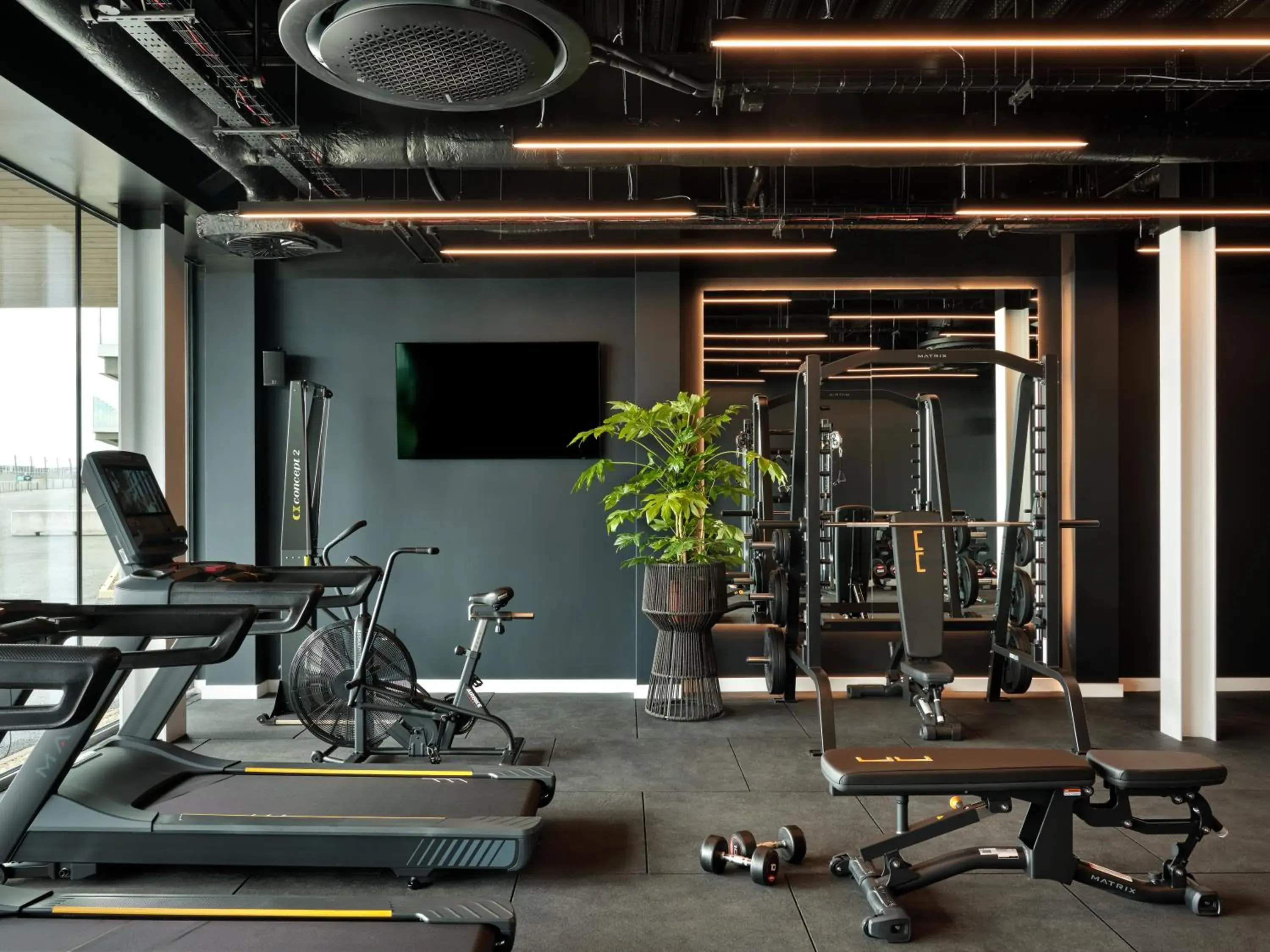 Property building in Escapade Silverstone Property building in Escapade Silverstone