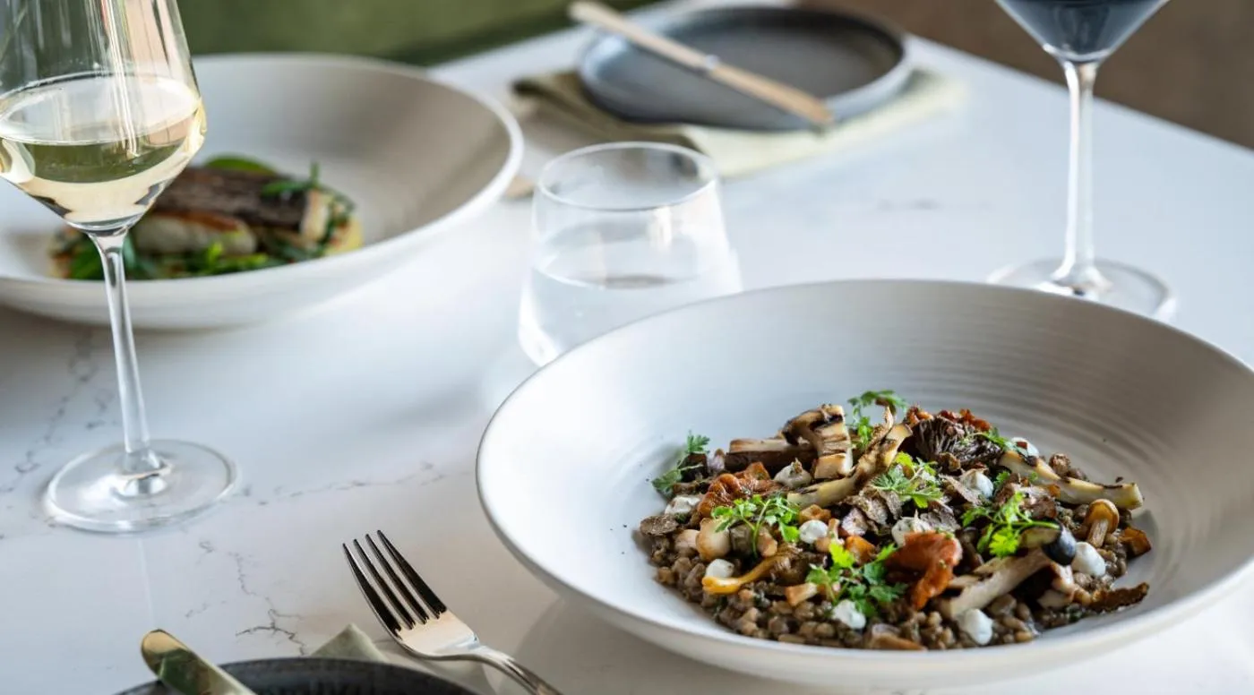 Restaurant/places to eat in Escapade Silverstone