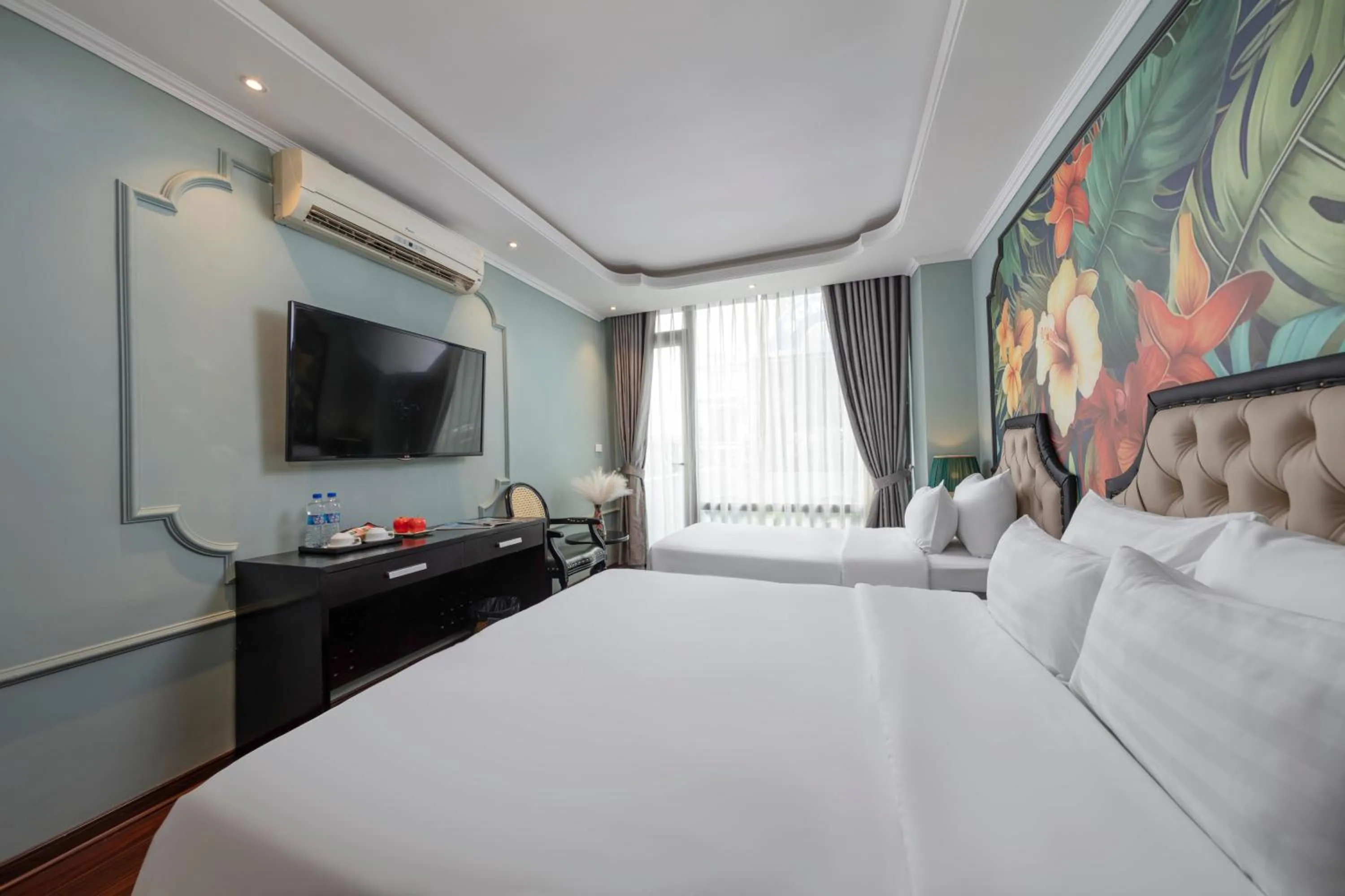 Photo of the whole room, Bed in Madelise Amica Hotel and Travel