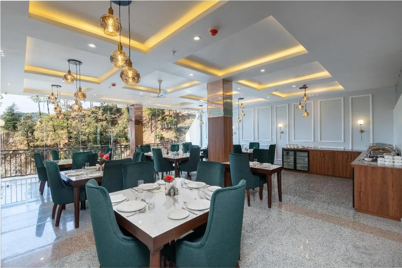 Restaurant/places to eat in The Chail Resort, Chail