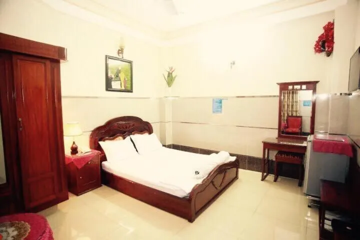 Tan Dat Hoa Hotel & Massage