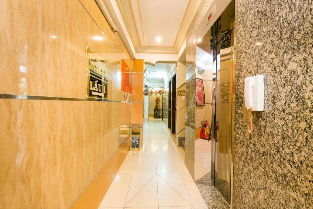 Tan Dat Hoa Hotel & Massage