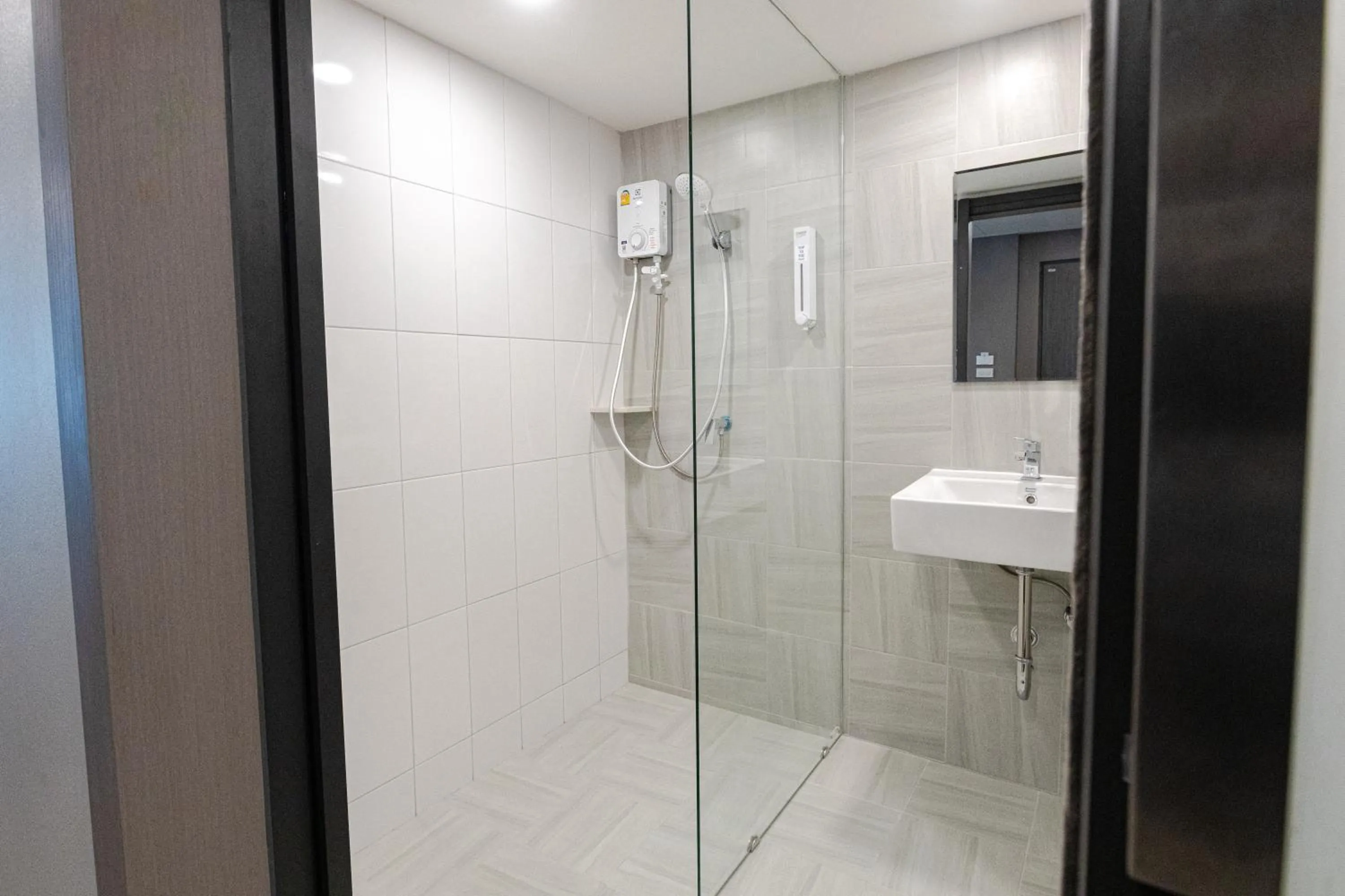 Shower in วัน บัดเจท ตาก แม่สอด One Budget Hotel Tak Maesot