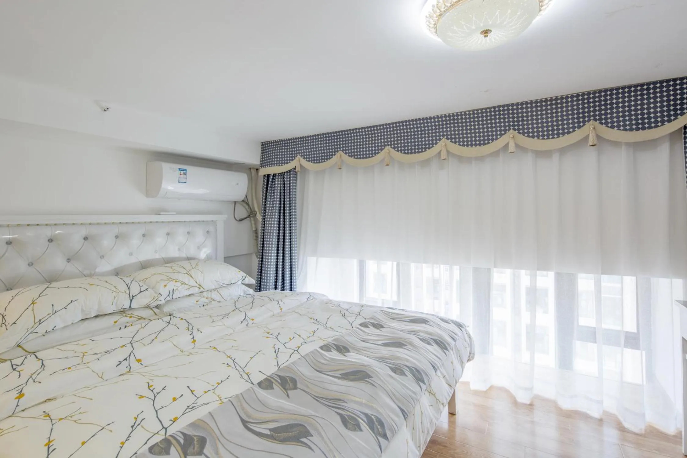 Bed in Serveyou International Apartment - Free Airport Pickup Service & Free Canton Fair Shuttle Bus