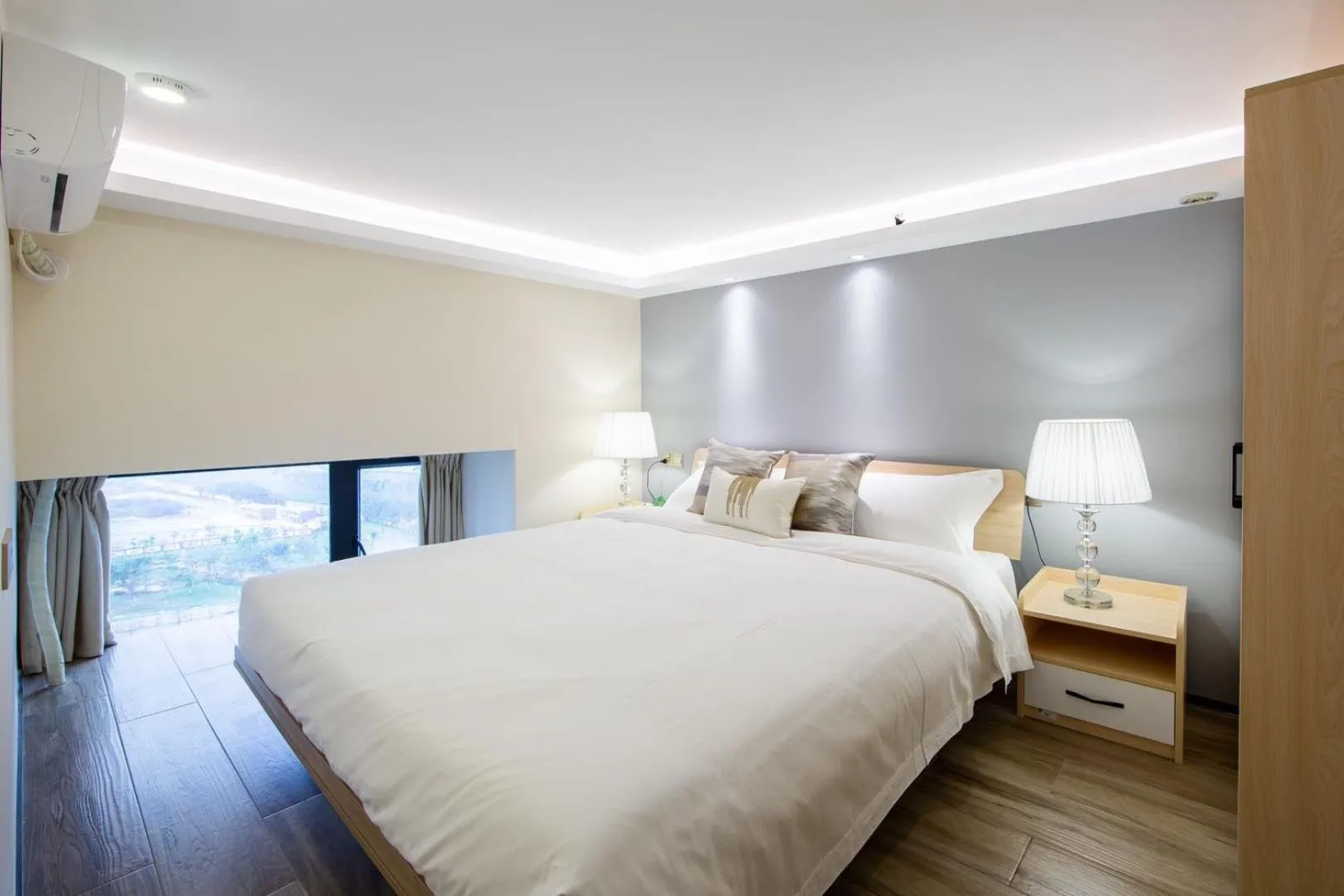 Bed in Serveyou International Apartment - Free Airport Pickup Service & Free Canton Fair Shuttle Bus