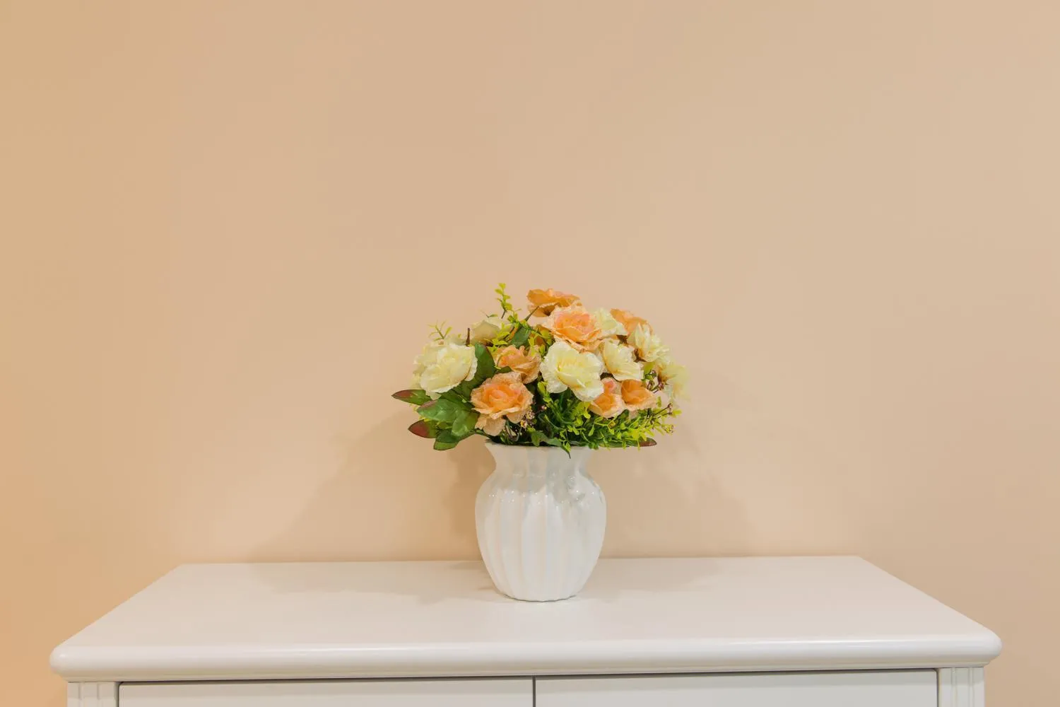 Decorative detail in Serveyou International Apartment - Free Airport Pickup Service & Free Canton Fair Shuttle Bus