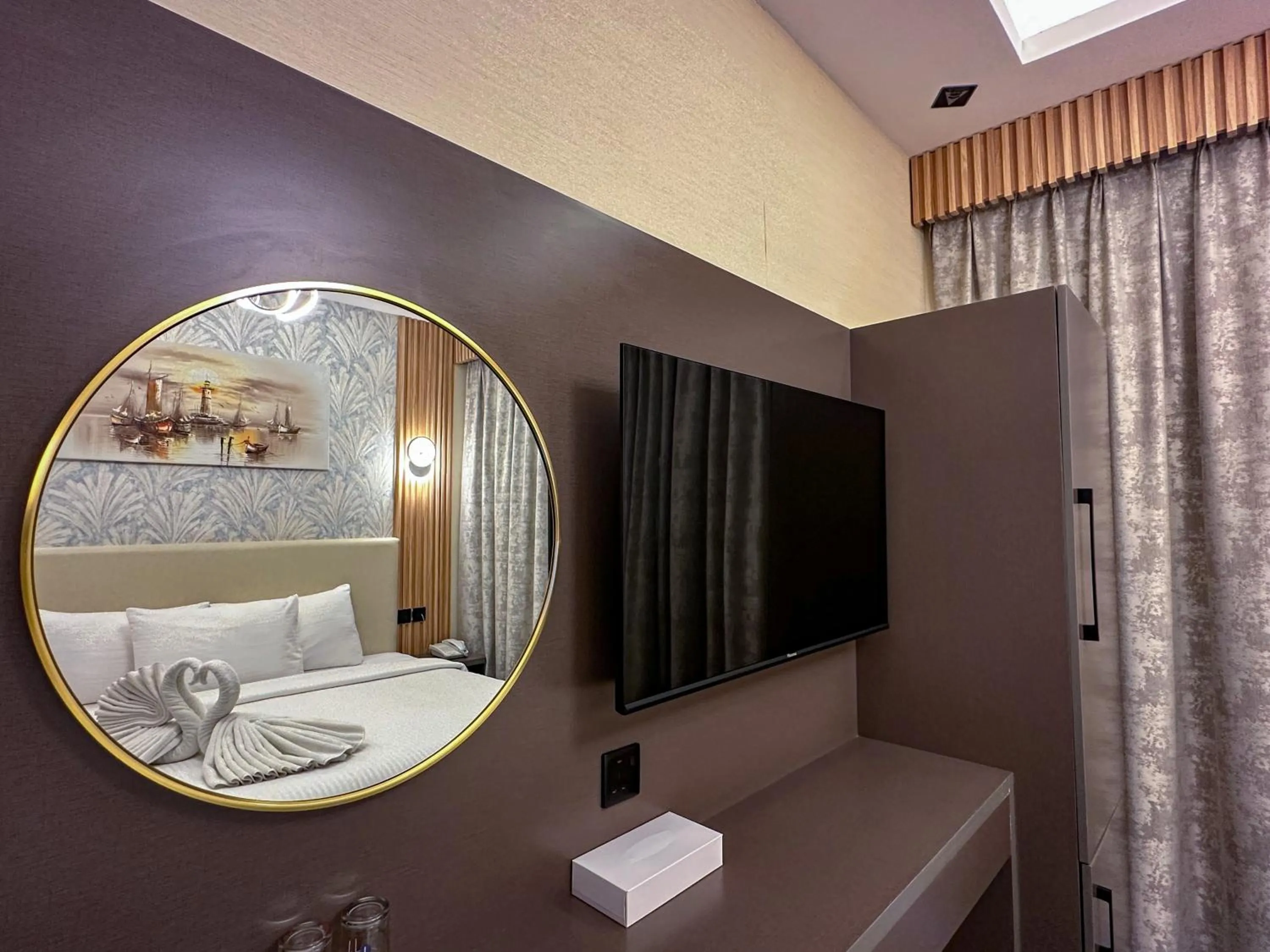 TV and multimedia, Bed in GOLD SKY AVENUE HOTEL