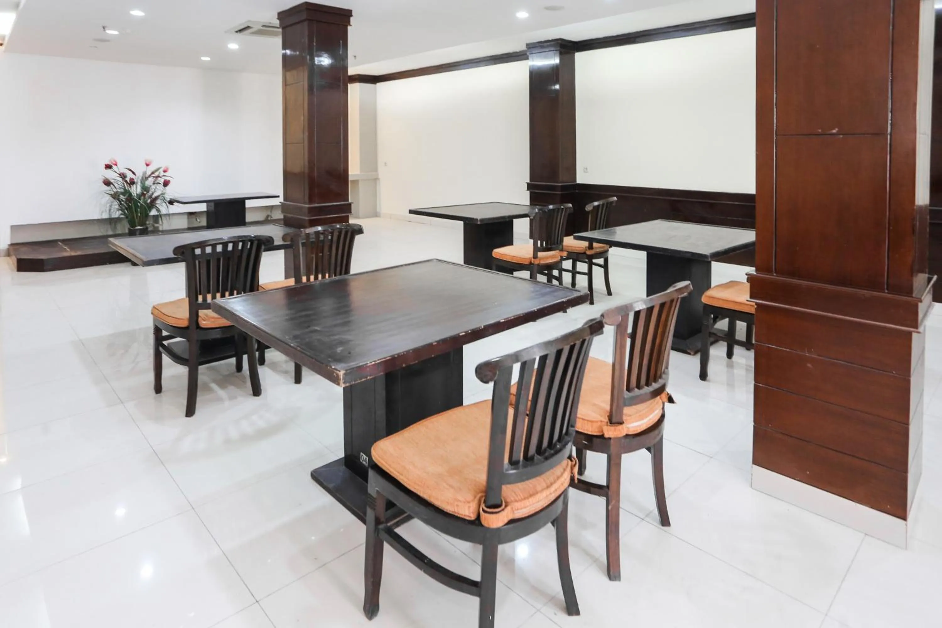 Lobby or reception in Townhouse Oak J&b Gunung Sahari