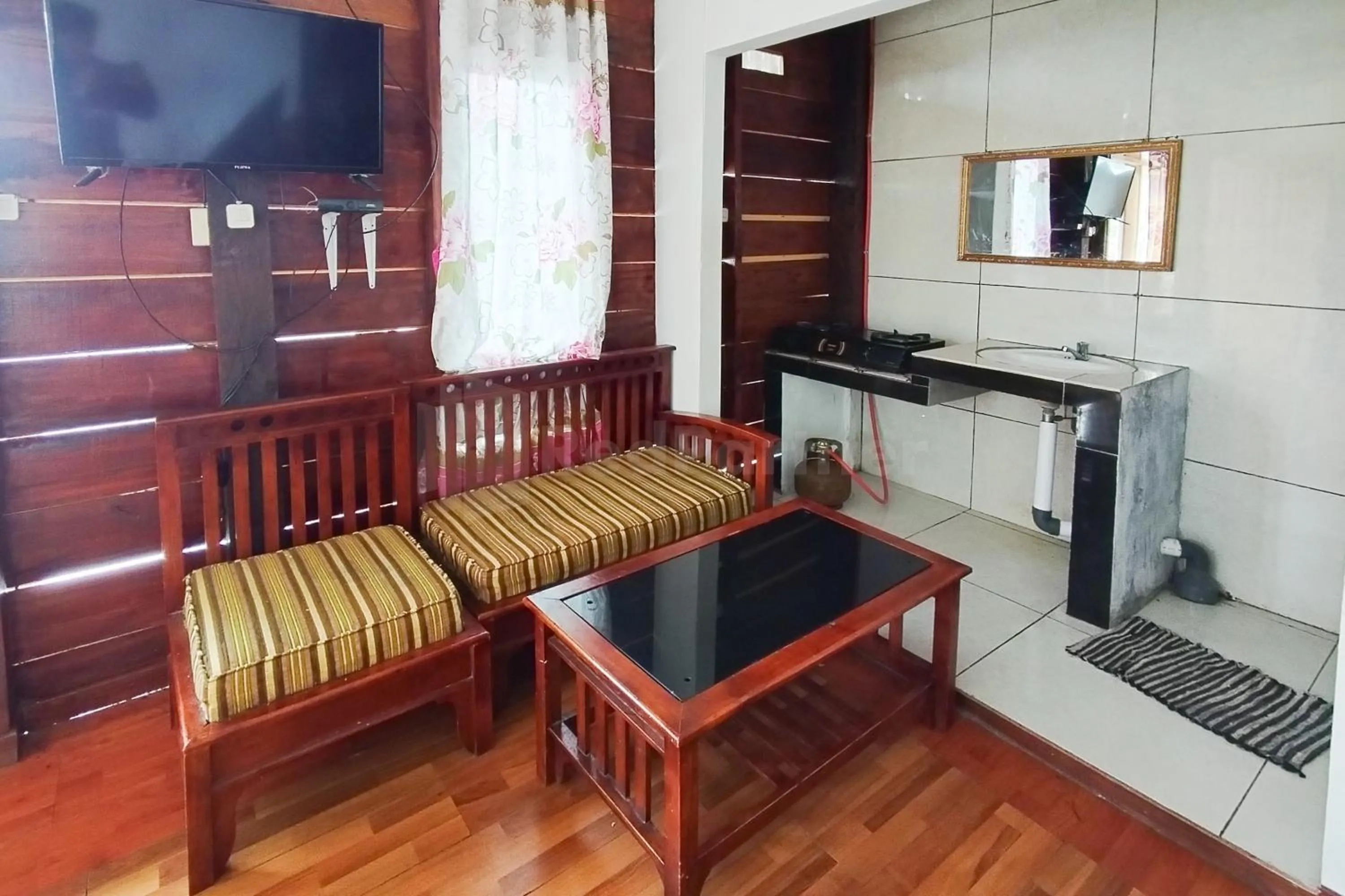 Lobby or reception in AS Resto,Café & Hotel Mitra RedDoorz