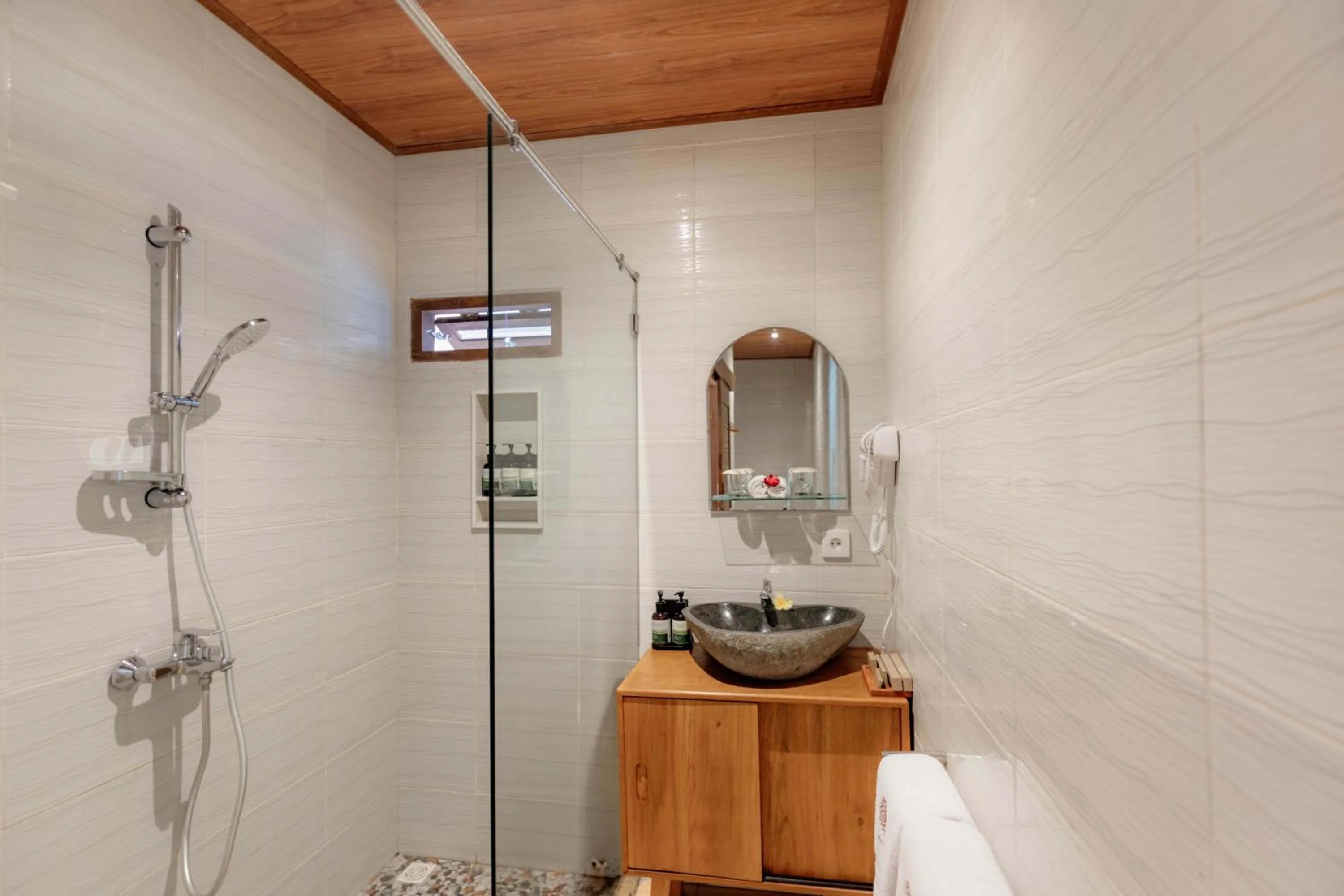 Shower in Uma Nandhi Villa Ubud