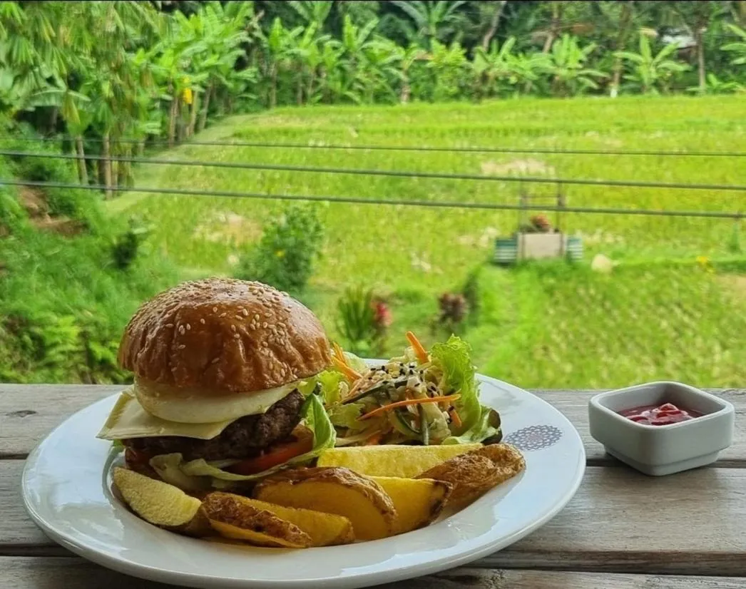 Restaurant/places to eat in Uma Nandhi Villa Ubud