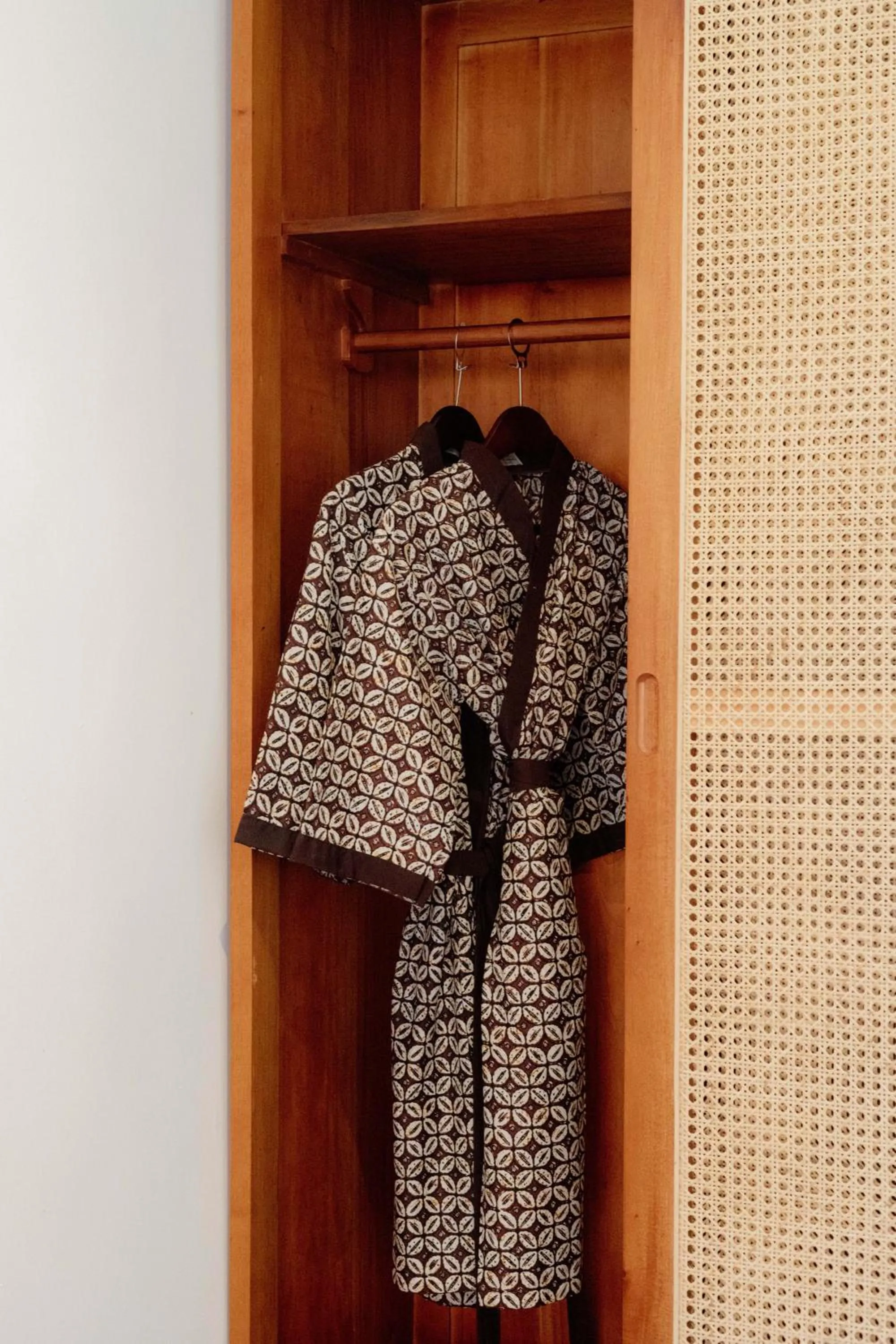 wardrobe in Uma Nandhi Villa Ubud