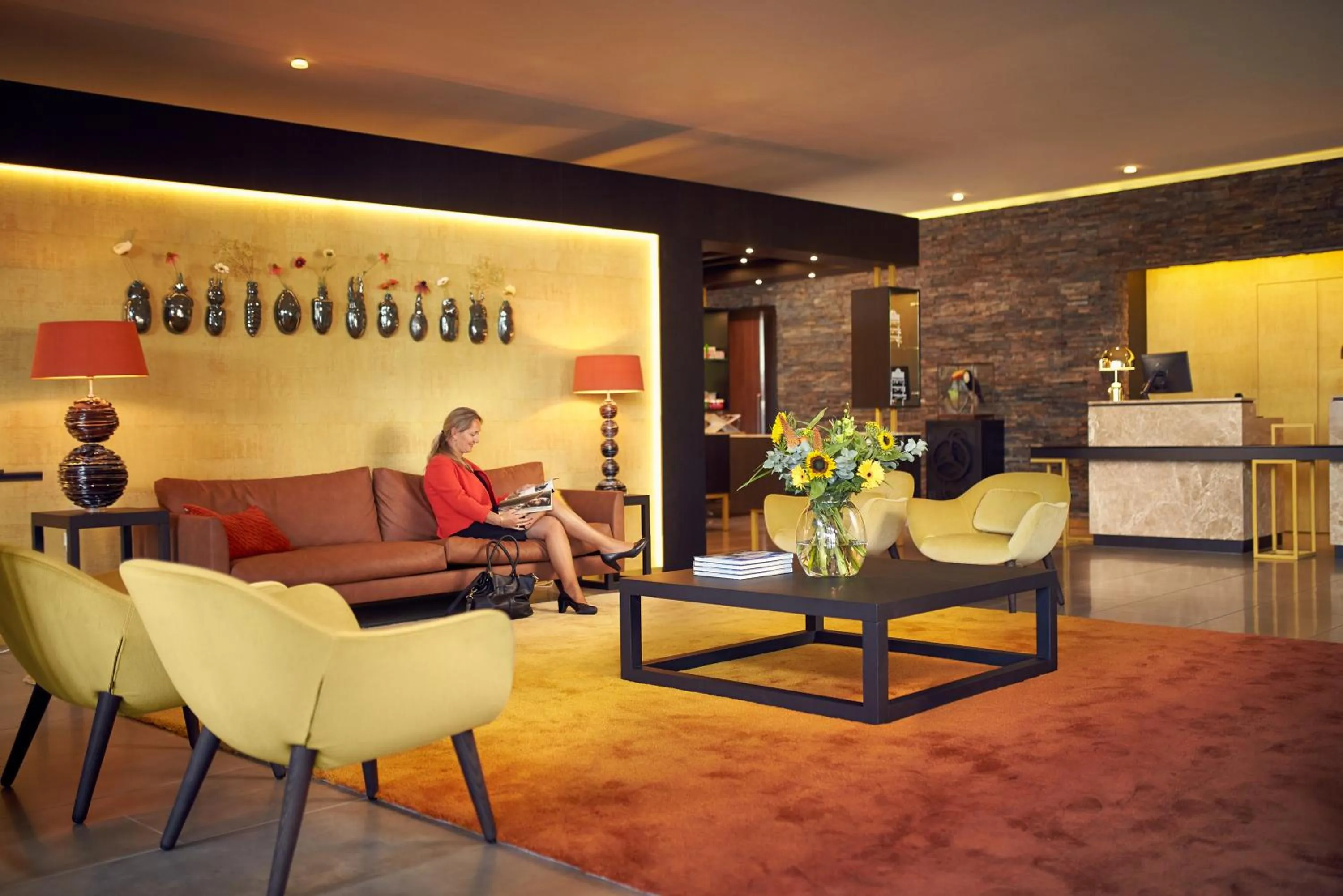 Lobby or reception in Van der Valk Hotel Rotterdam Ridderkerk