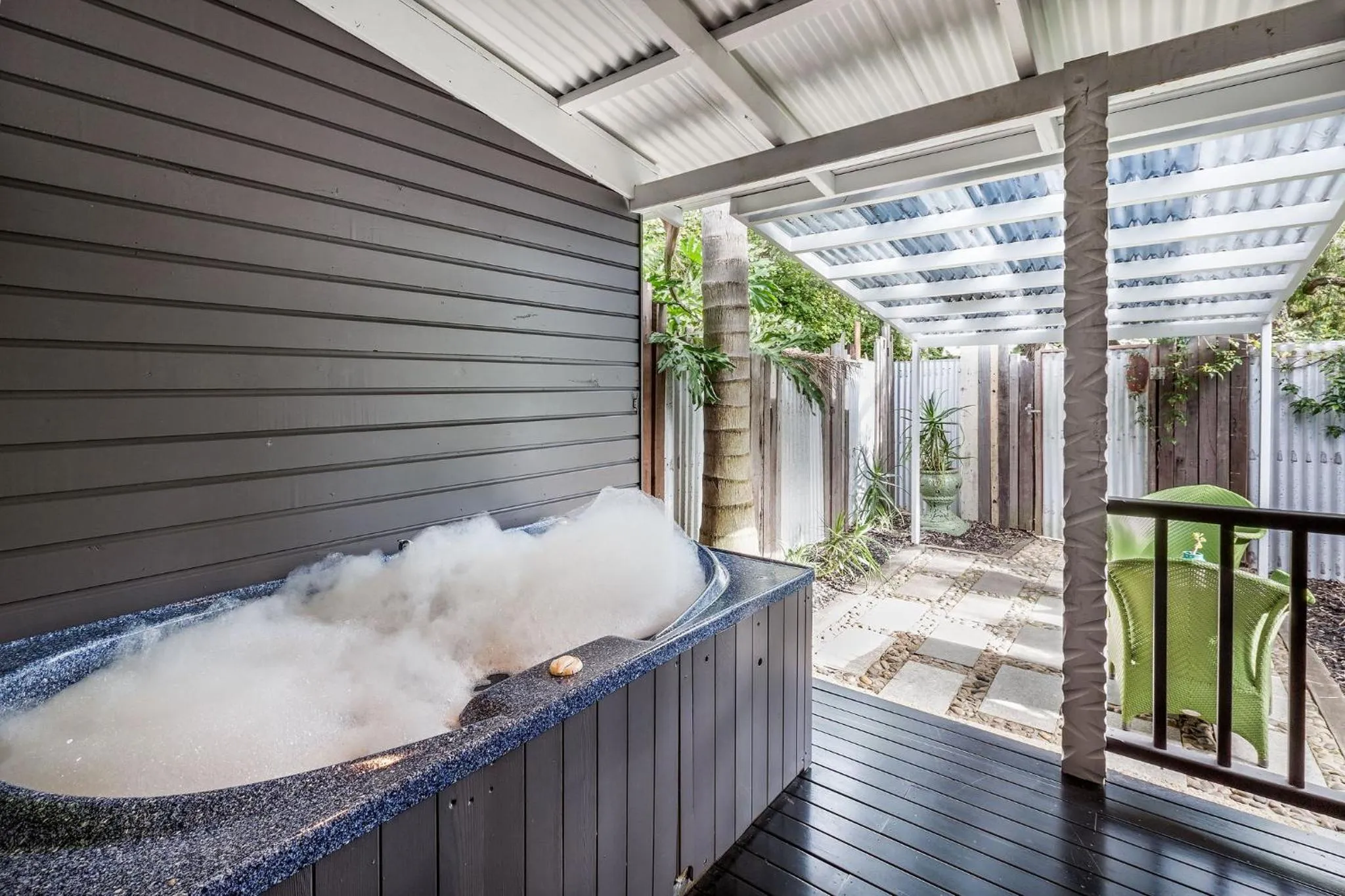 Hot Tub in Yallingup Lodge Spa Retreat