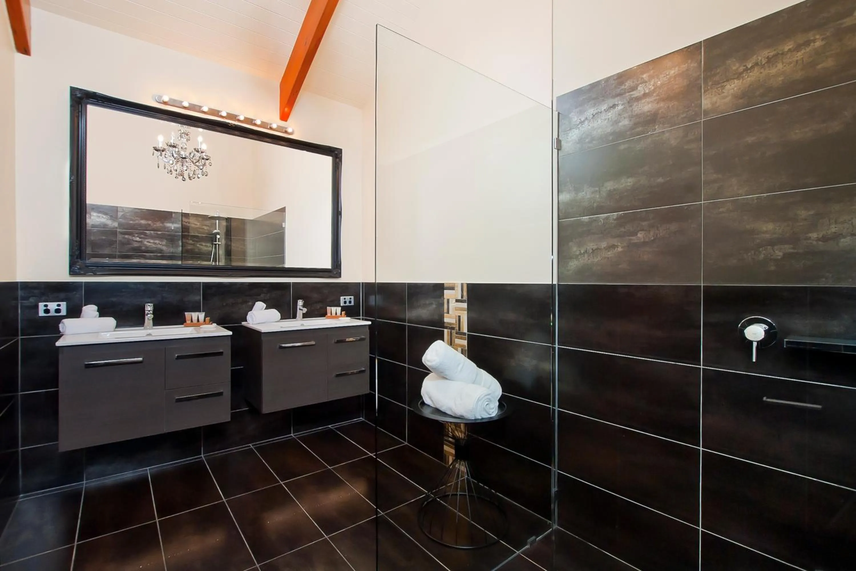 Bathroom in Yallingup Lodge Spa Retreat