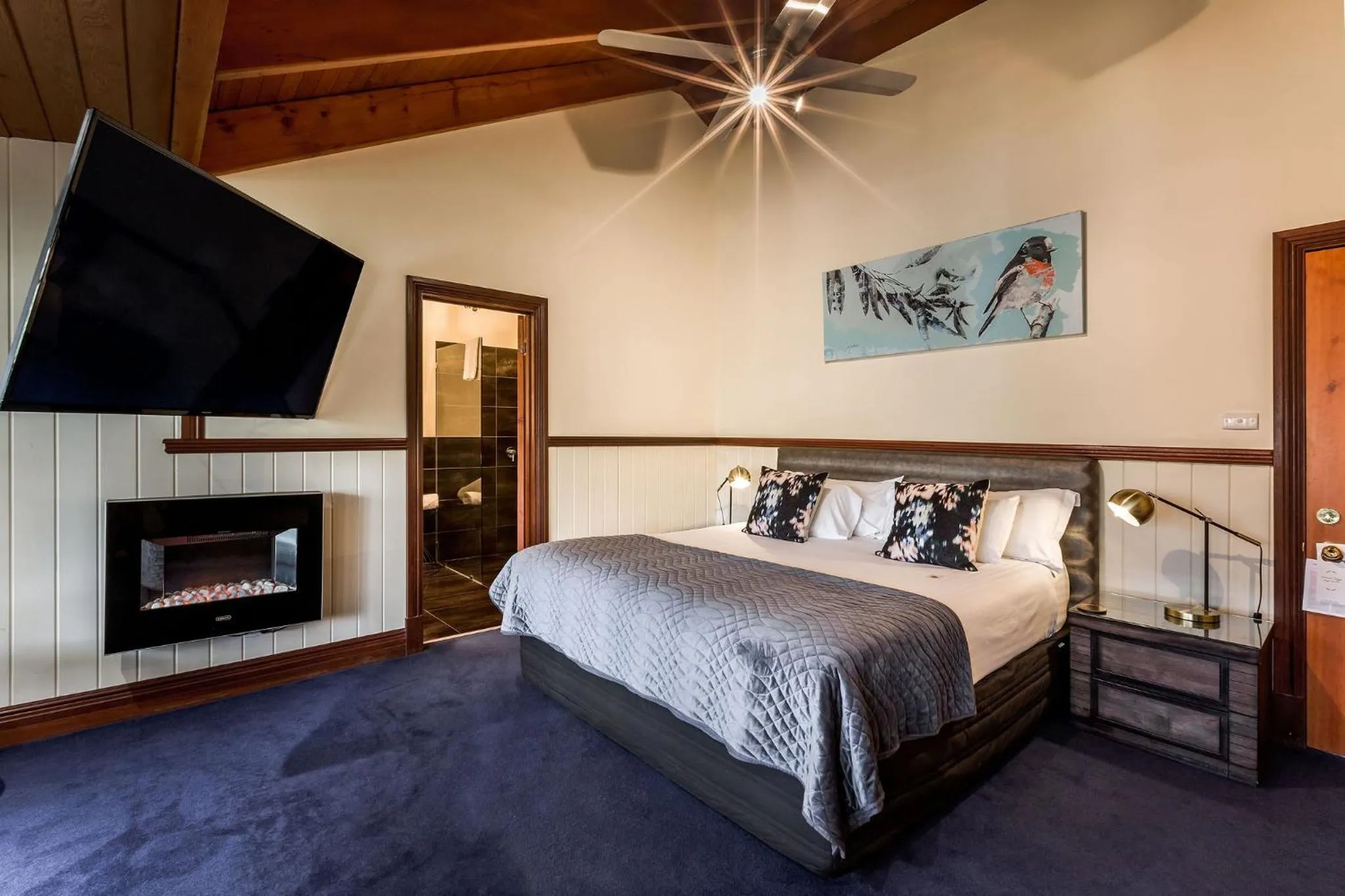 Bed in Yallingup Lodge Spa Retreat