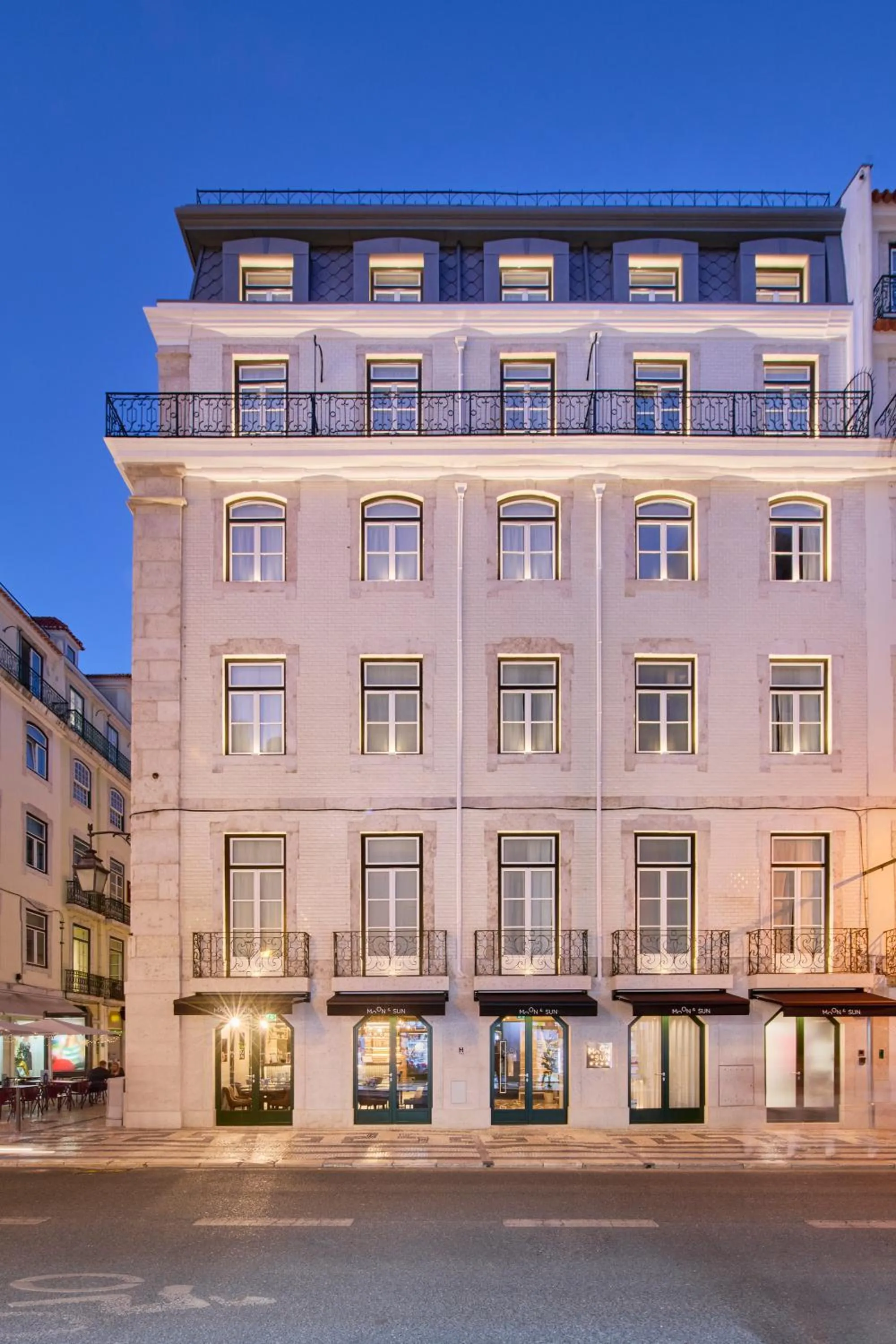 Street view in Hotel Moon & Sun Lisboa