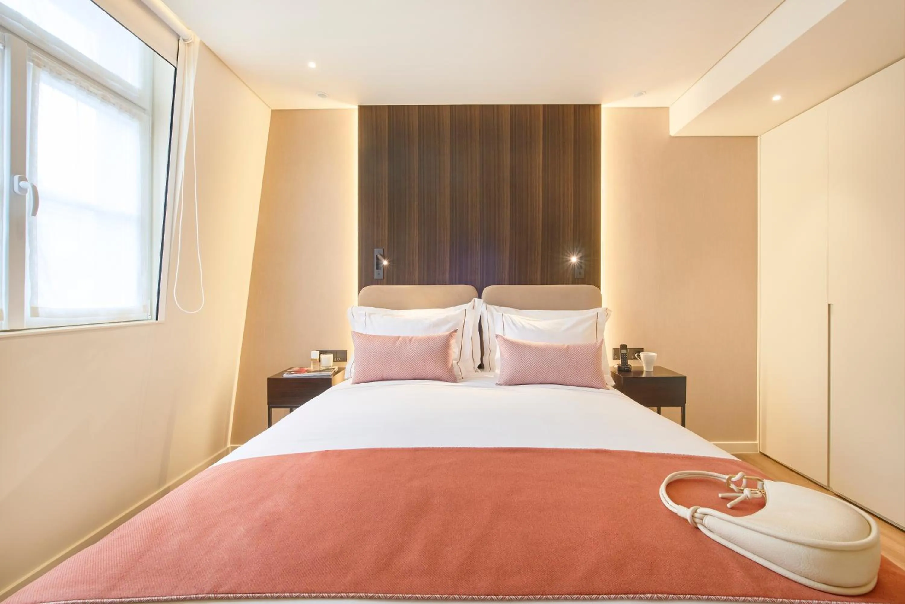 Bedroom, Bed in Hotel Moon & Sun Lisboa