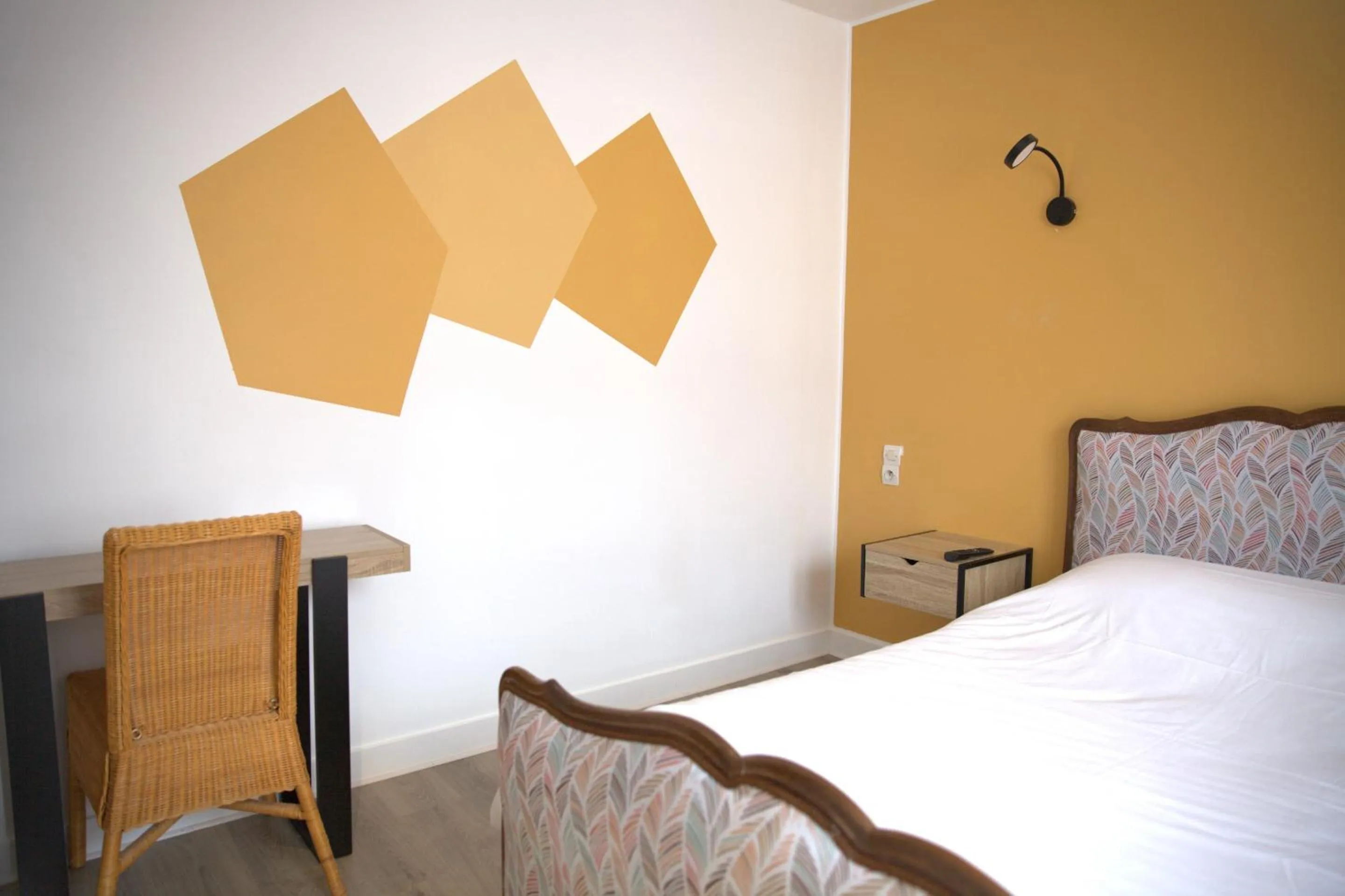 Bedroom, Bed in RELAIS 375